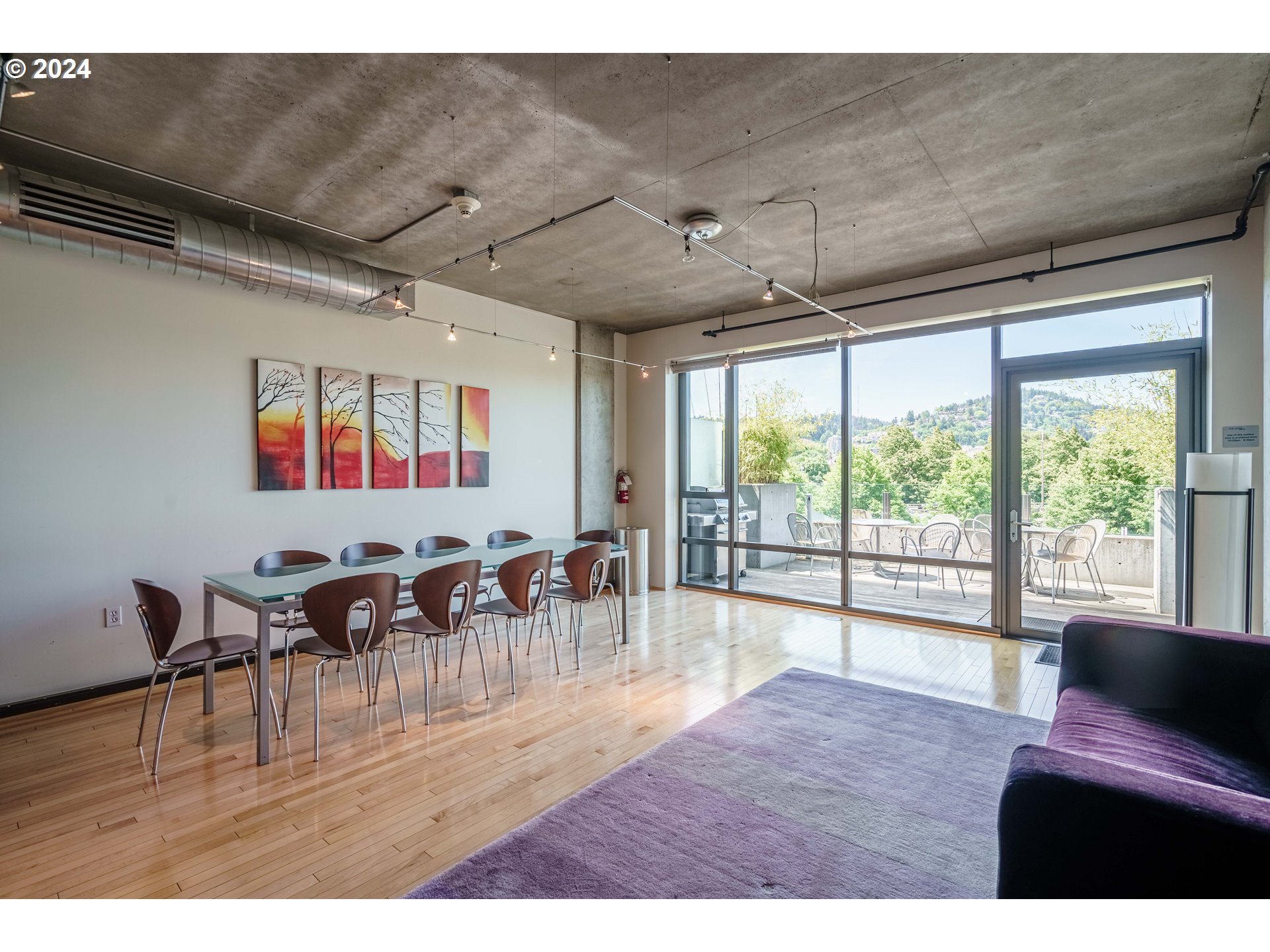 1410 NW KEARNEY ST 917