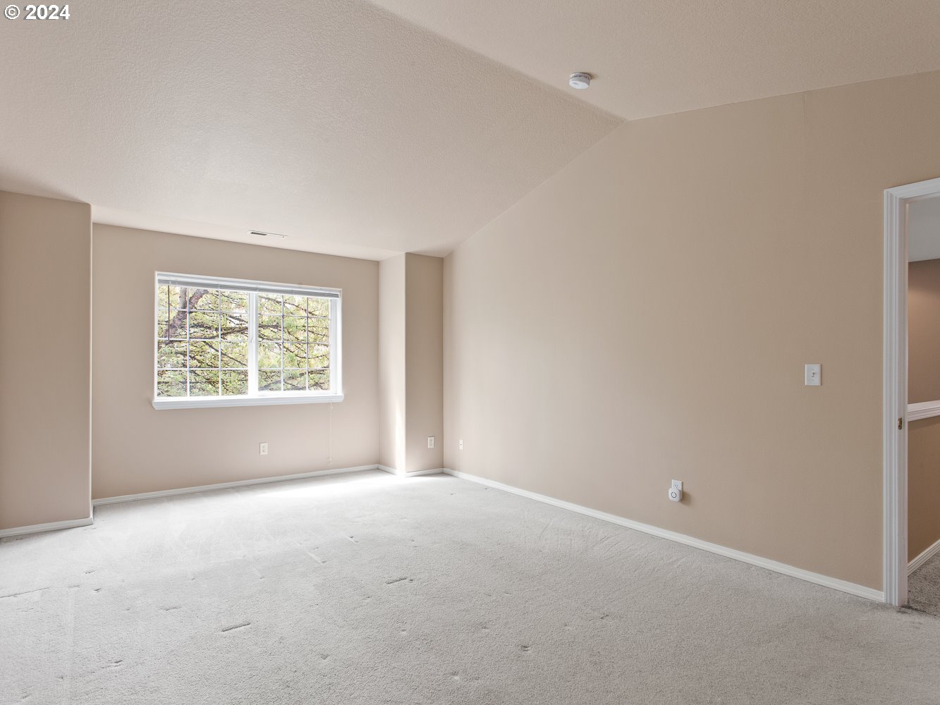 1104 NW 113TH CIR