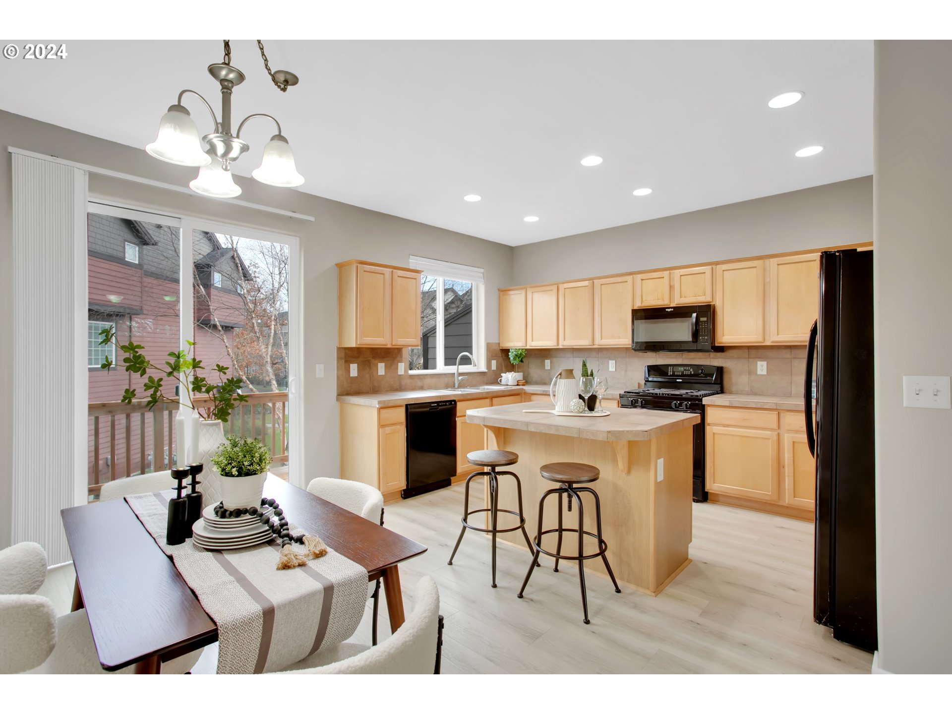 3491 SE PEPPERWOOD WAY