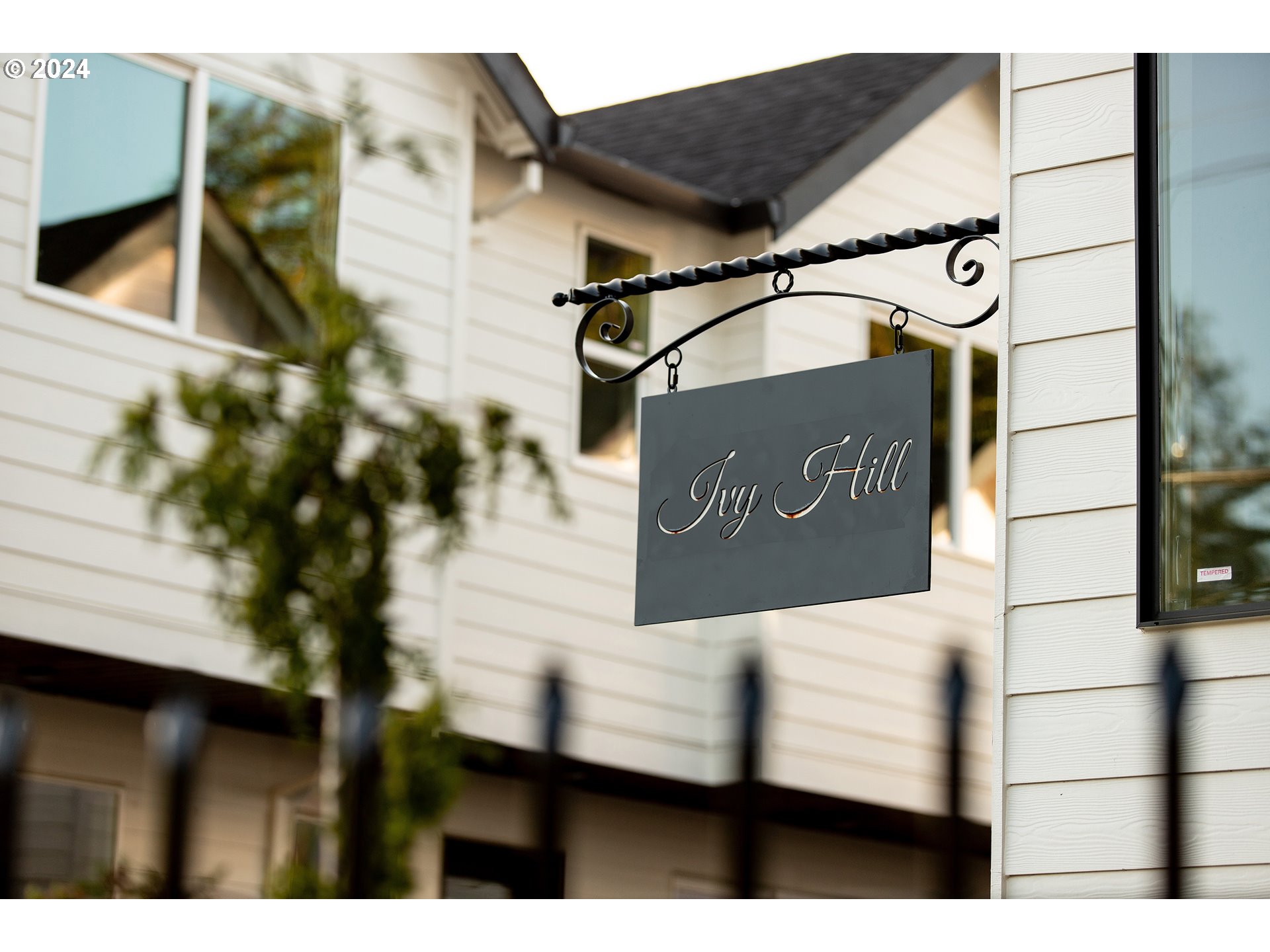 6393 E BURNSIDE ST