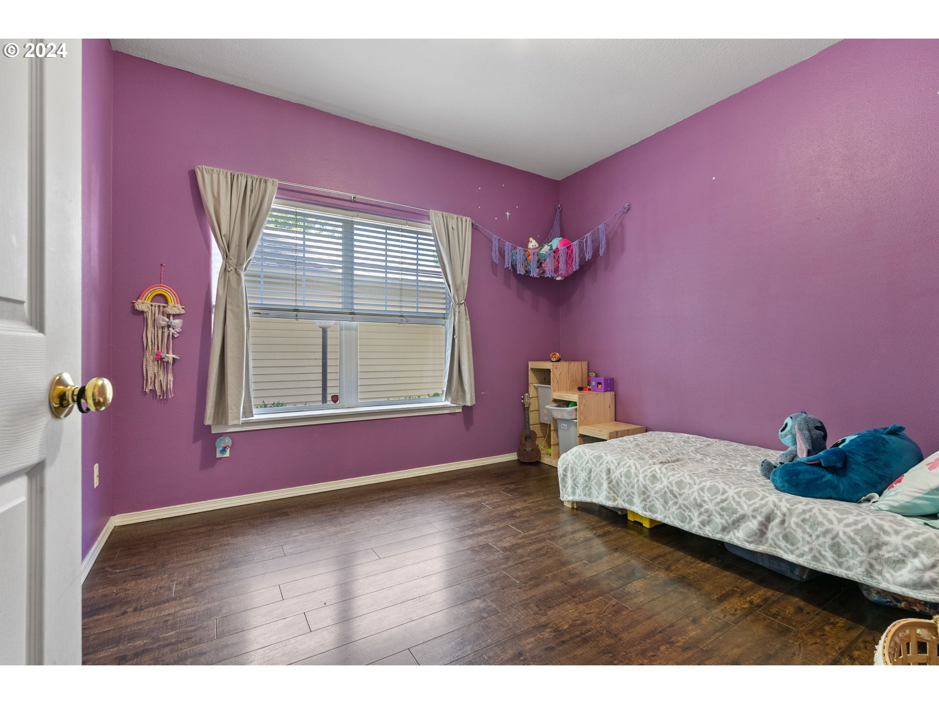 2927 NE DIVISION ST 101