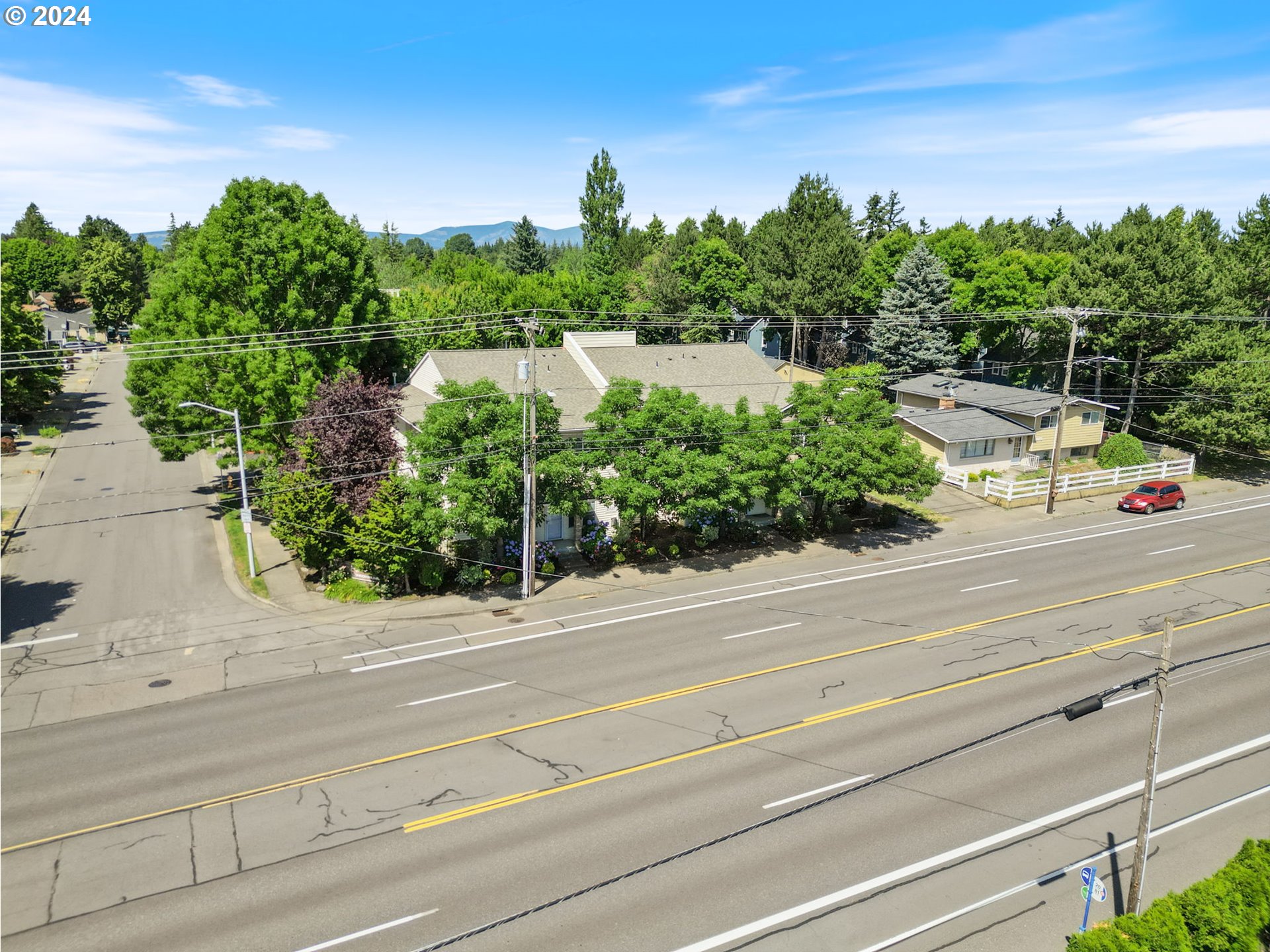 2927 NE DIVISION ST 101