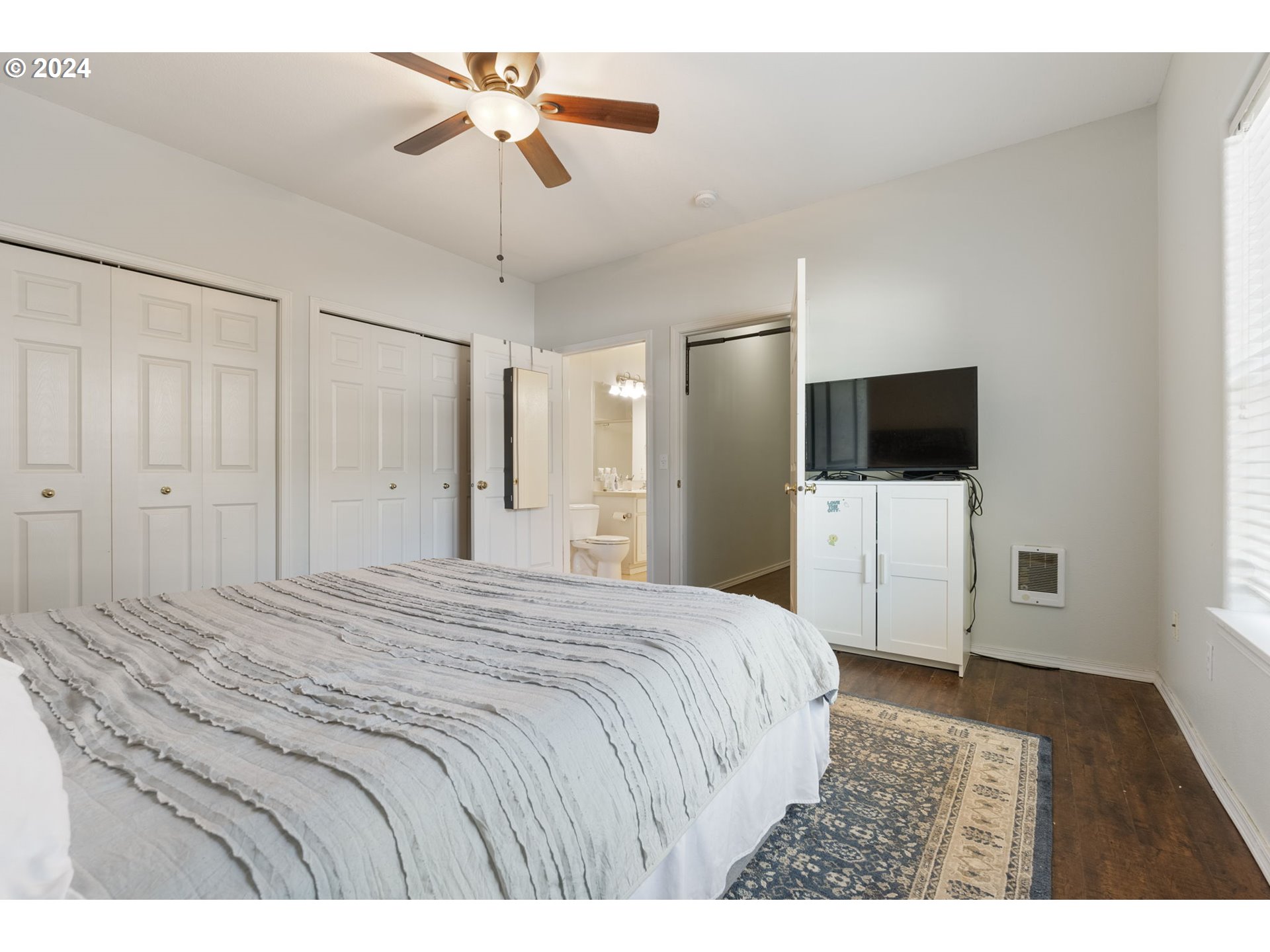2927 NE DIVISION ST 101