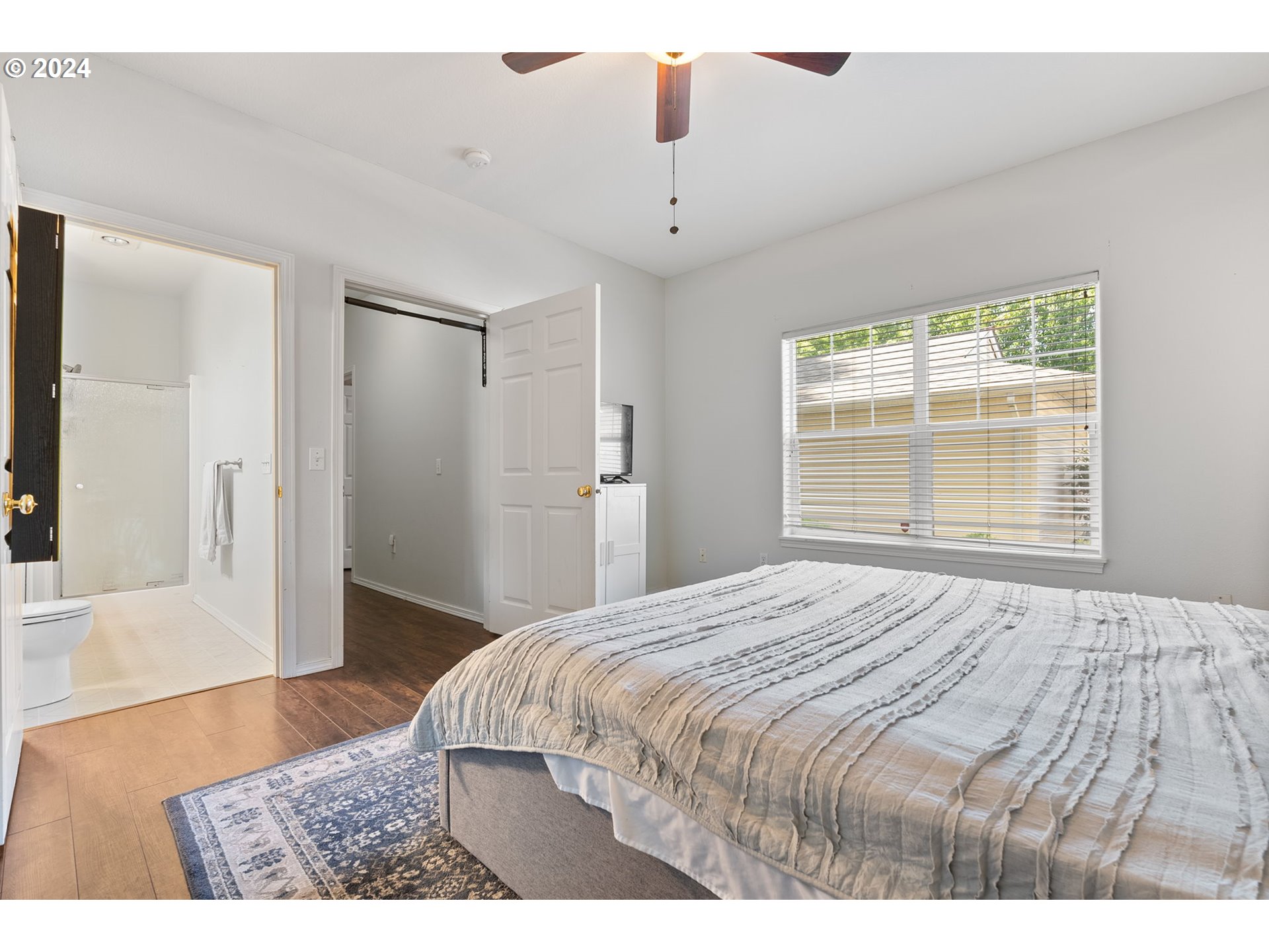 2927 NE DIVISION ST 101