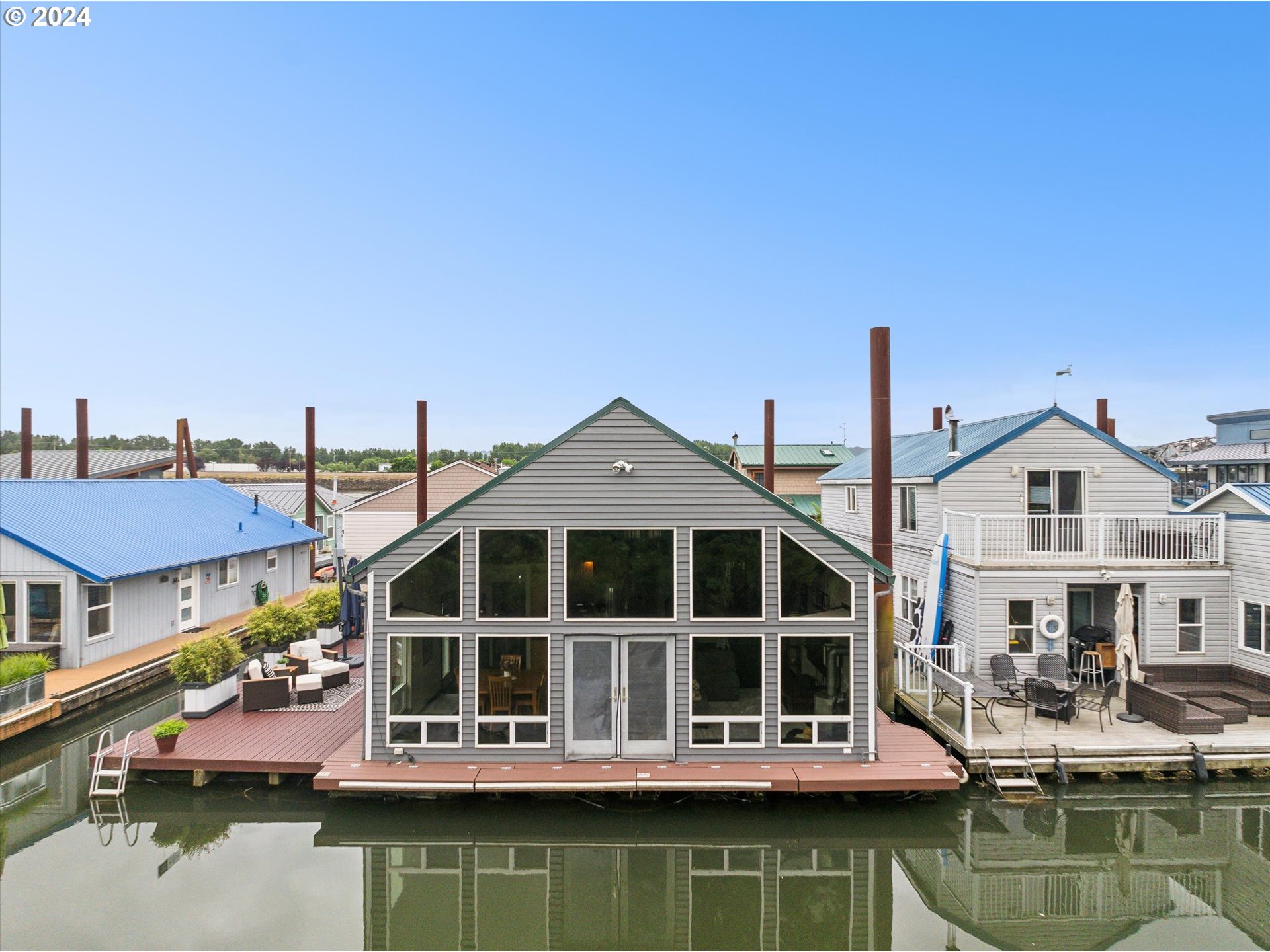 2630 N Hayden Island DR 33