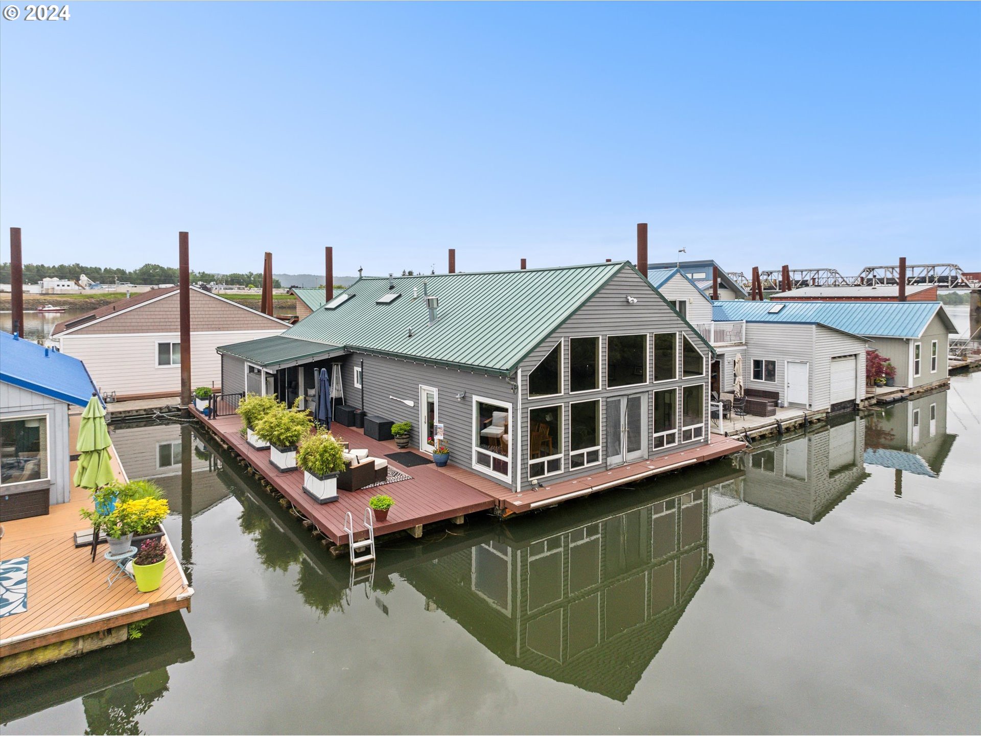 2630 N Hayden Island DR 33