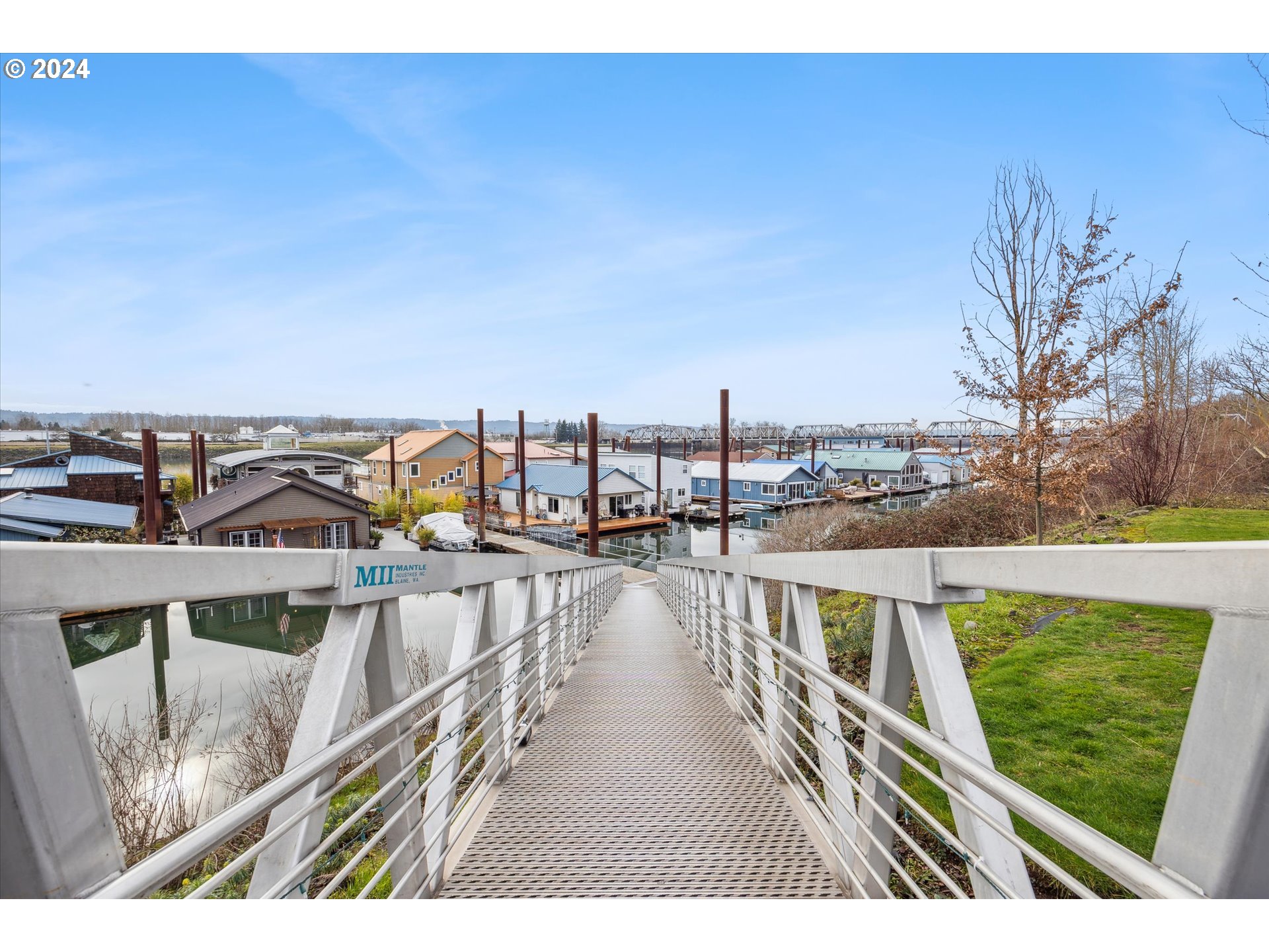 2630 N Hayden Island DR 33
