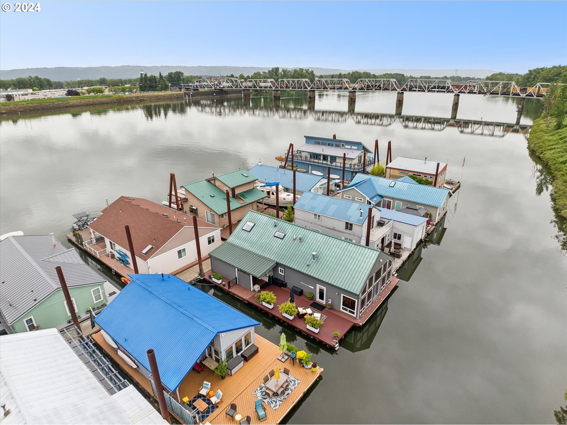 2630 N Hayden Island DR 33