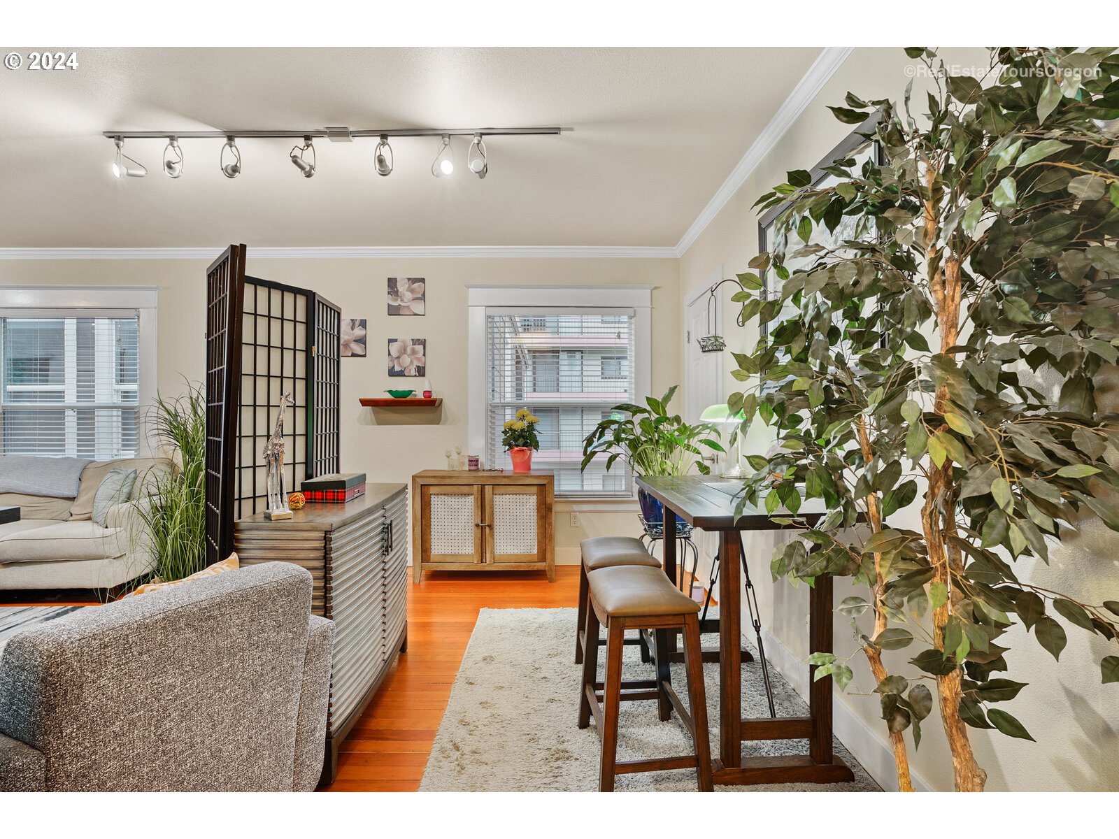 1104 SW COLUMBIA ST 302