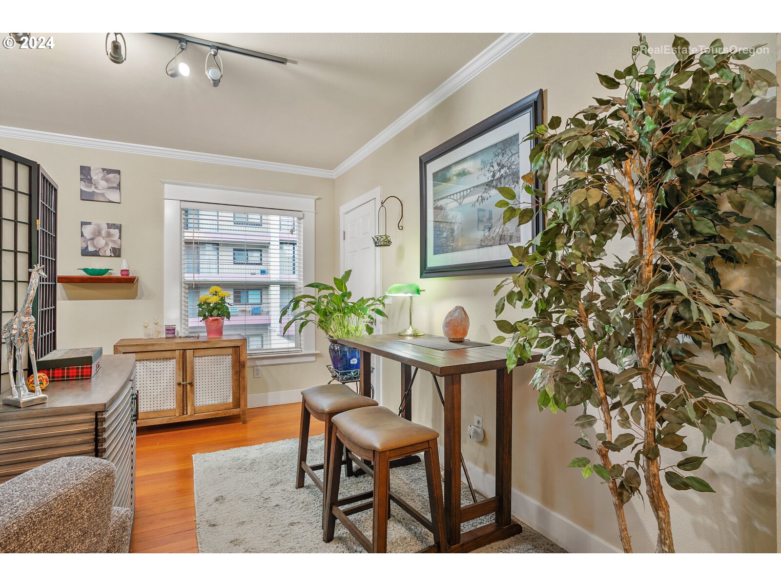 1104 SW COLUMBIA ST 302