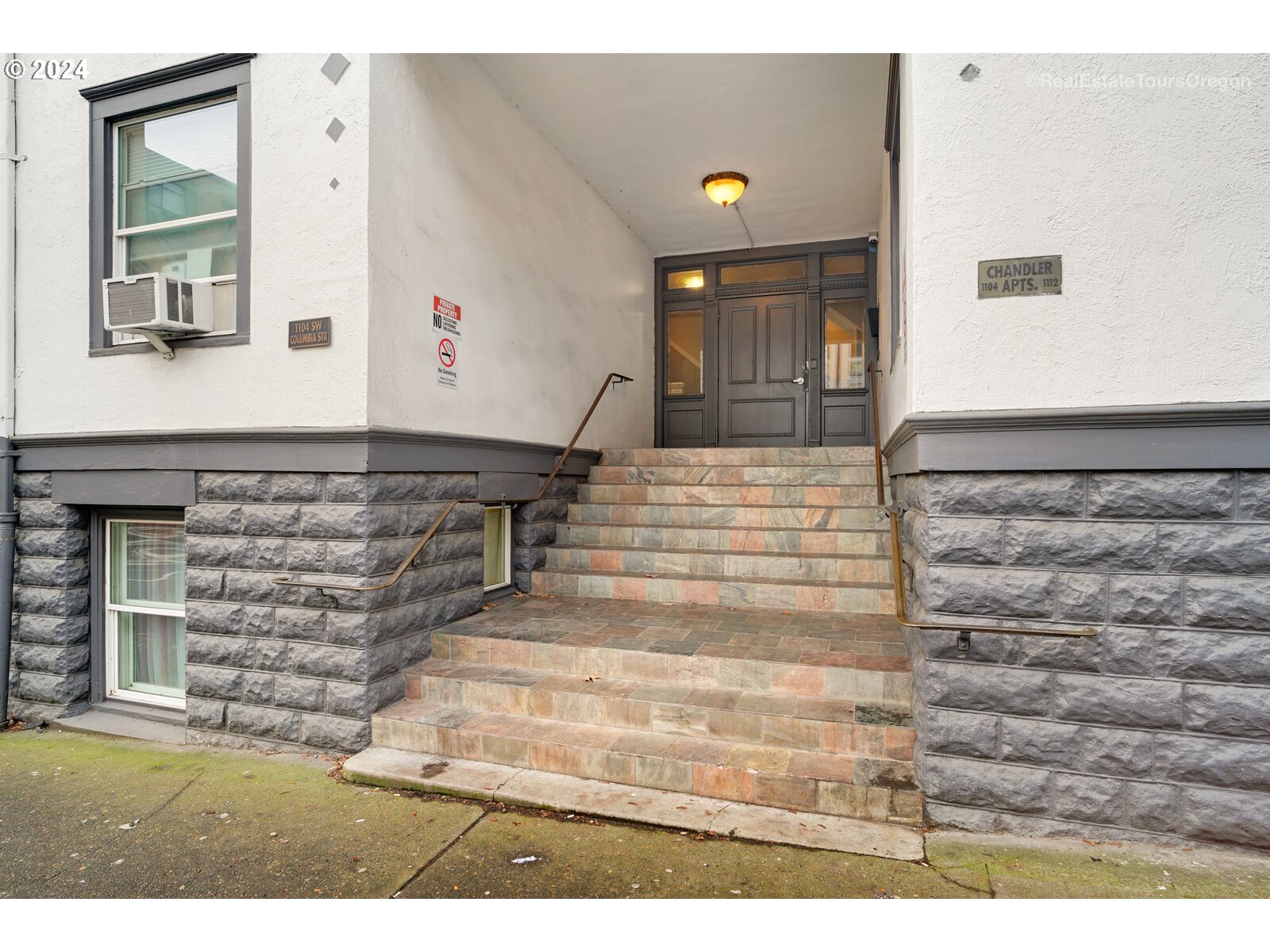 1104 SW COLUMBIA ST 302