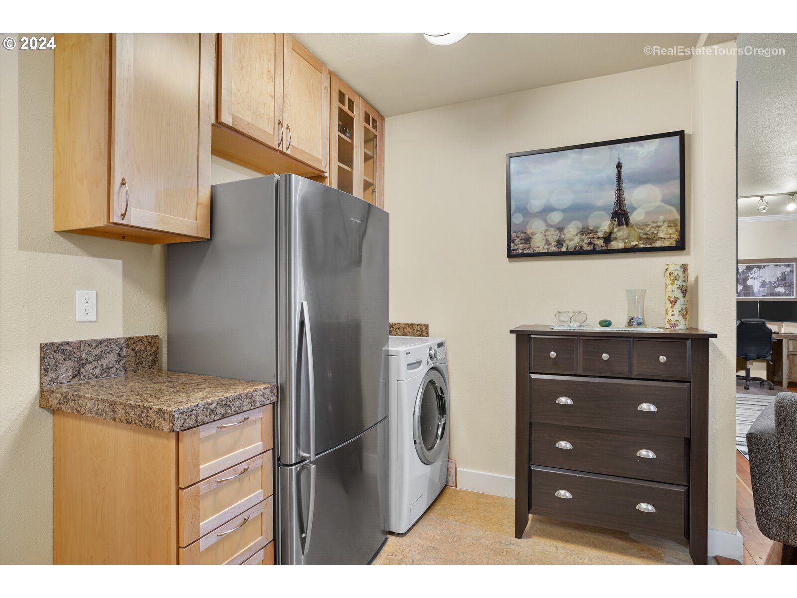 1104 SW COLUMBIA ST 302