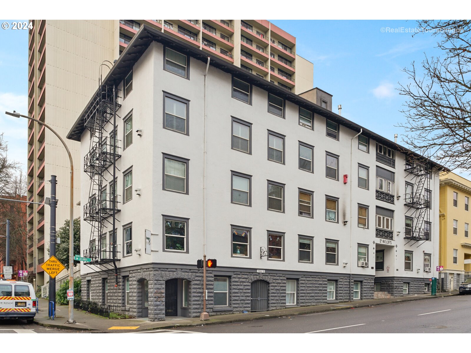 1104 SW COLUMBIA ST 302