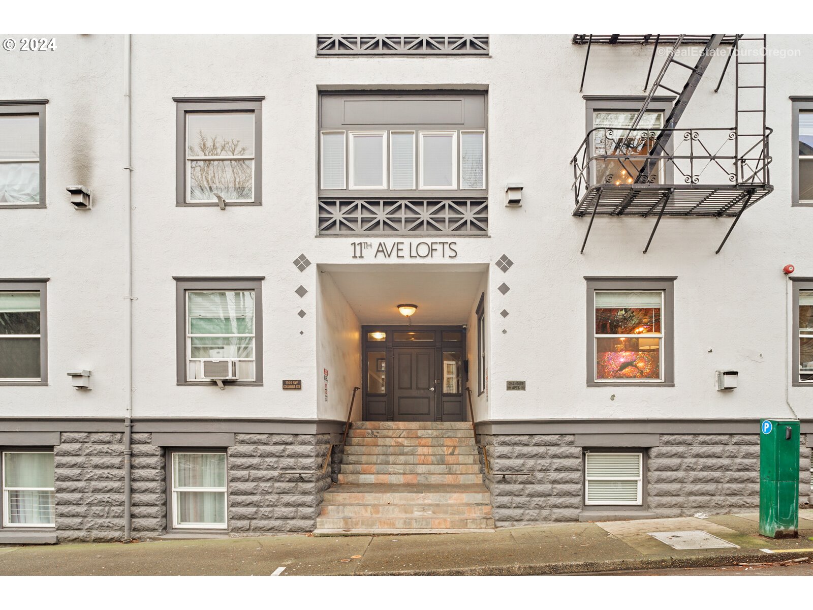 1104 SW COLUMBIA ST 302