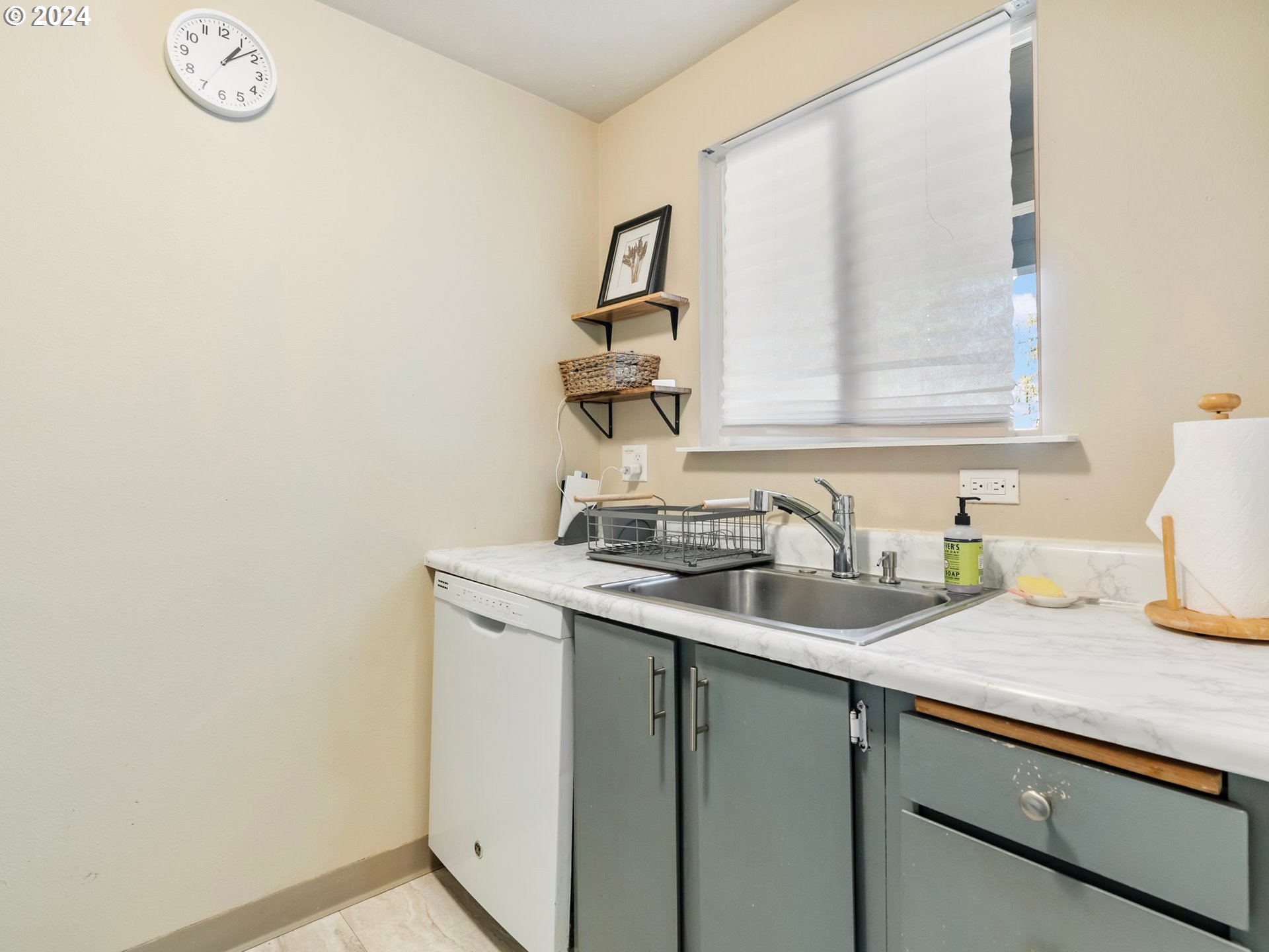 5476 SW ALGER AVE C-2