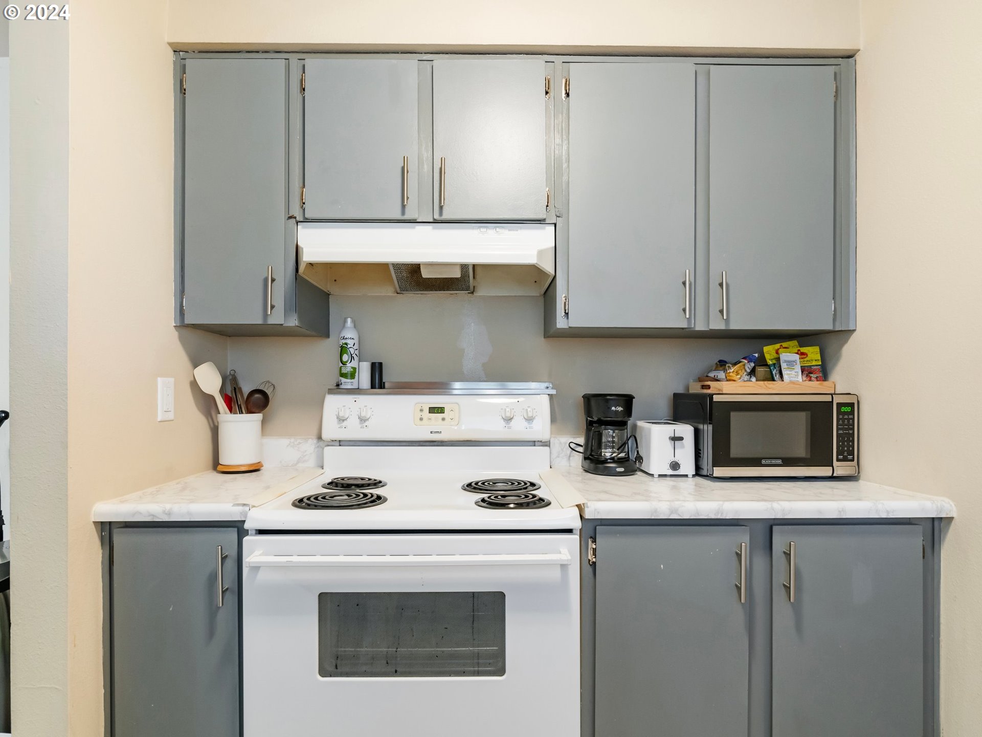 5476 SW ALGER AVE C-2