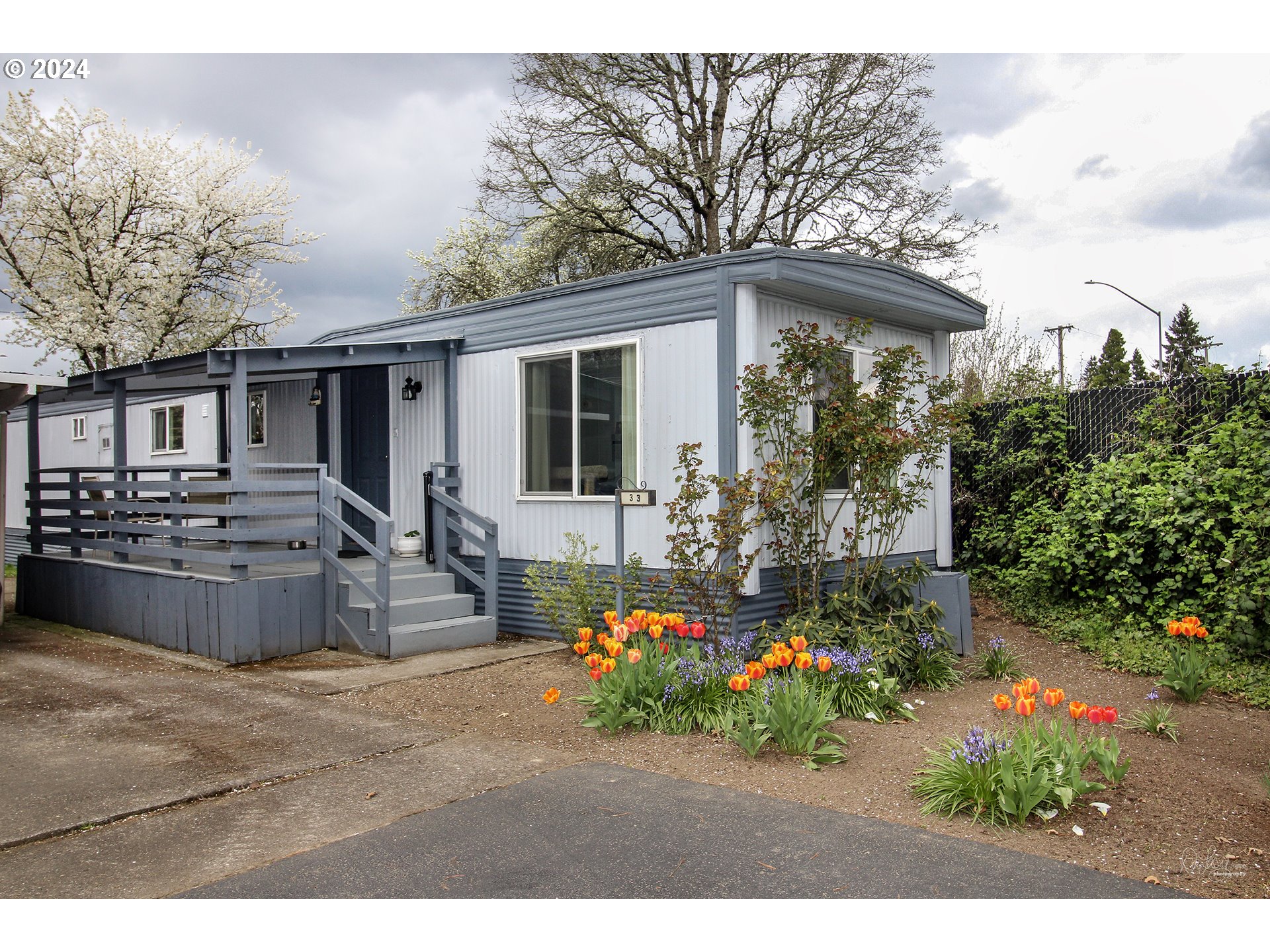 1901 SE MINTER BRIDGE RD 33