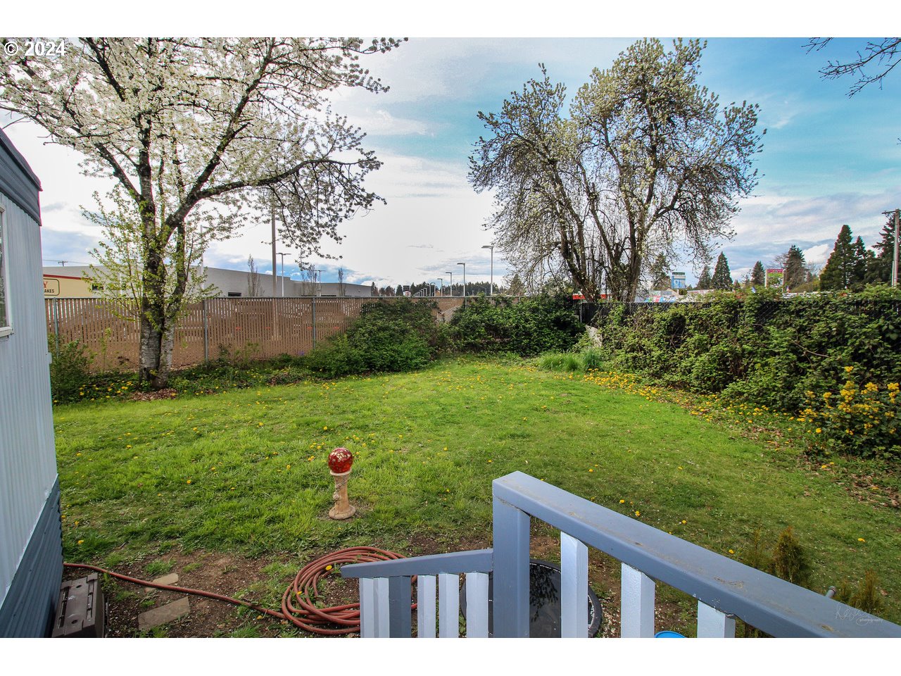 1901 SE MINTER BRIDGE RD 33
