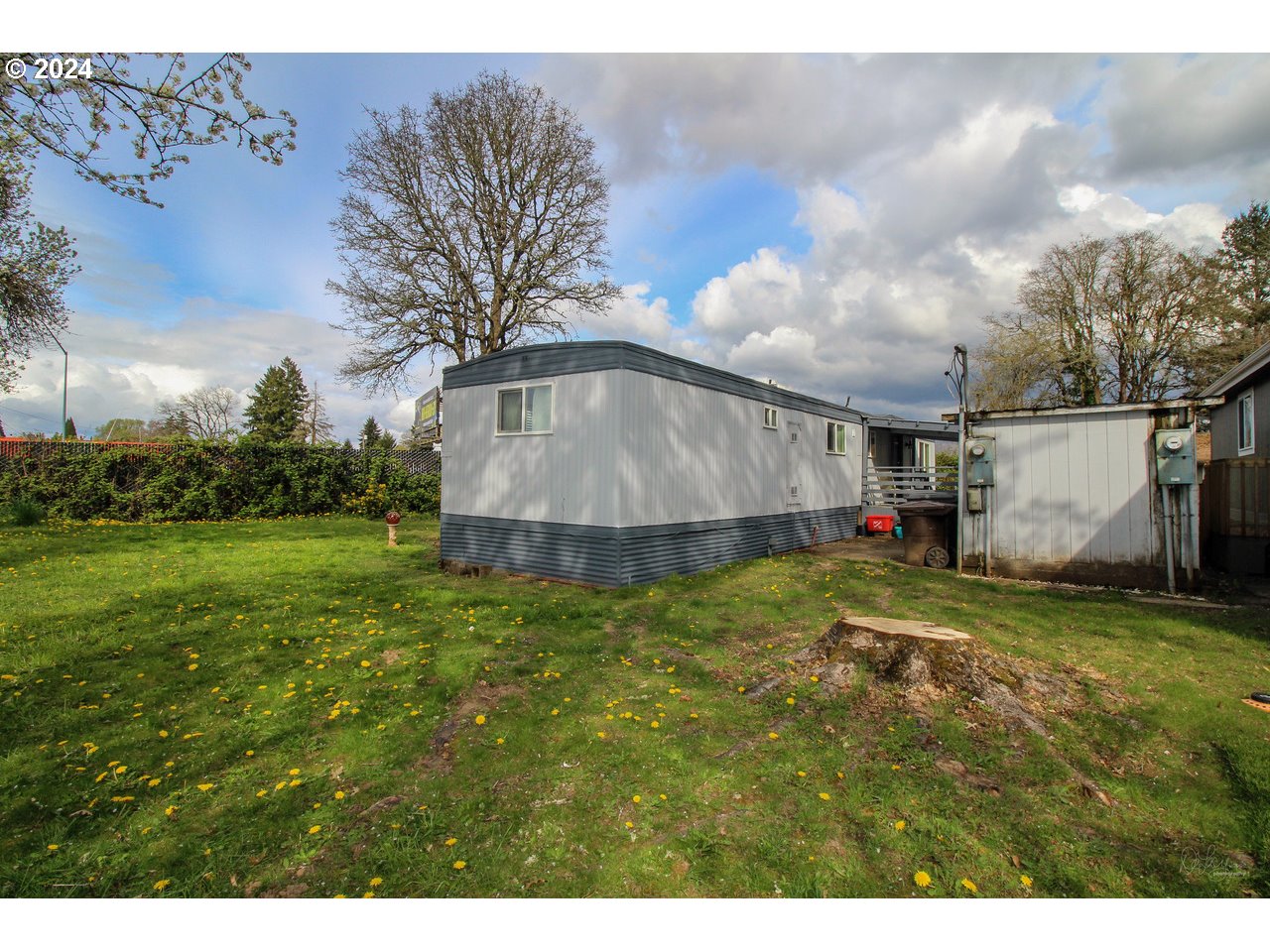 1901 SE MINTER BRIDGE RD 33