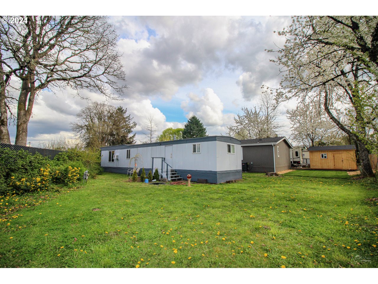 1901 SE MINTER BRIDGE RD 33