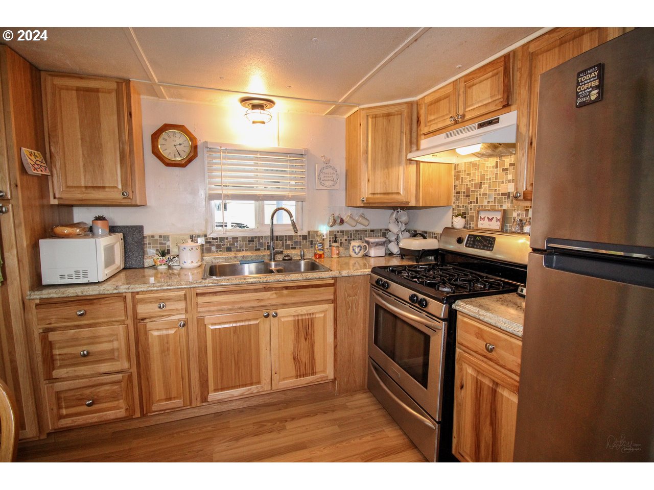 1901 SE MINTER BRIDGE RD 33