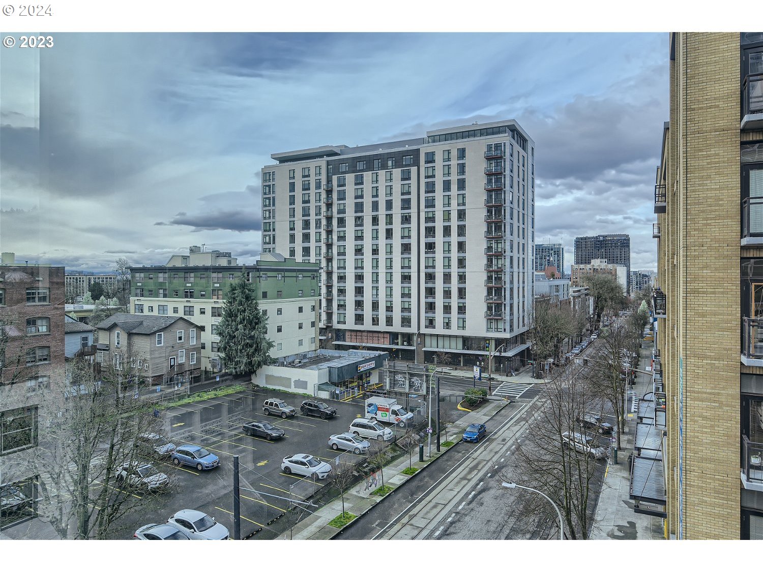 1410 SW 11TH AVE 606