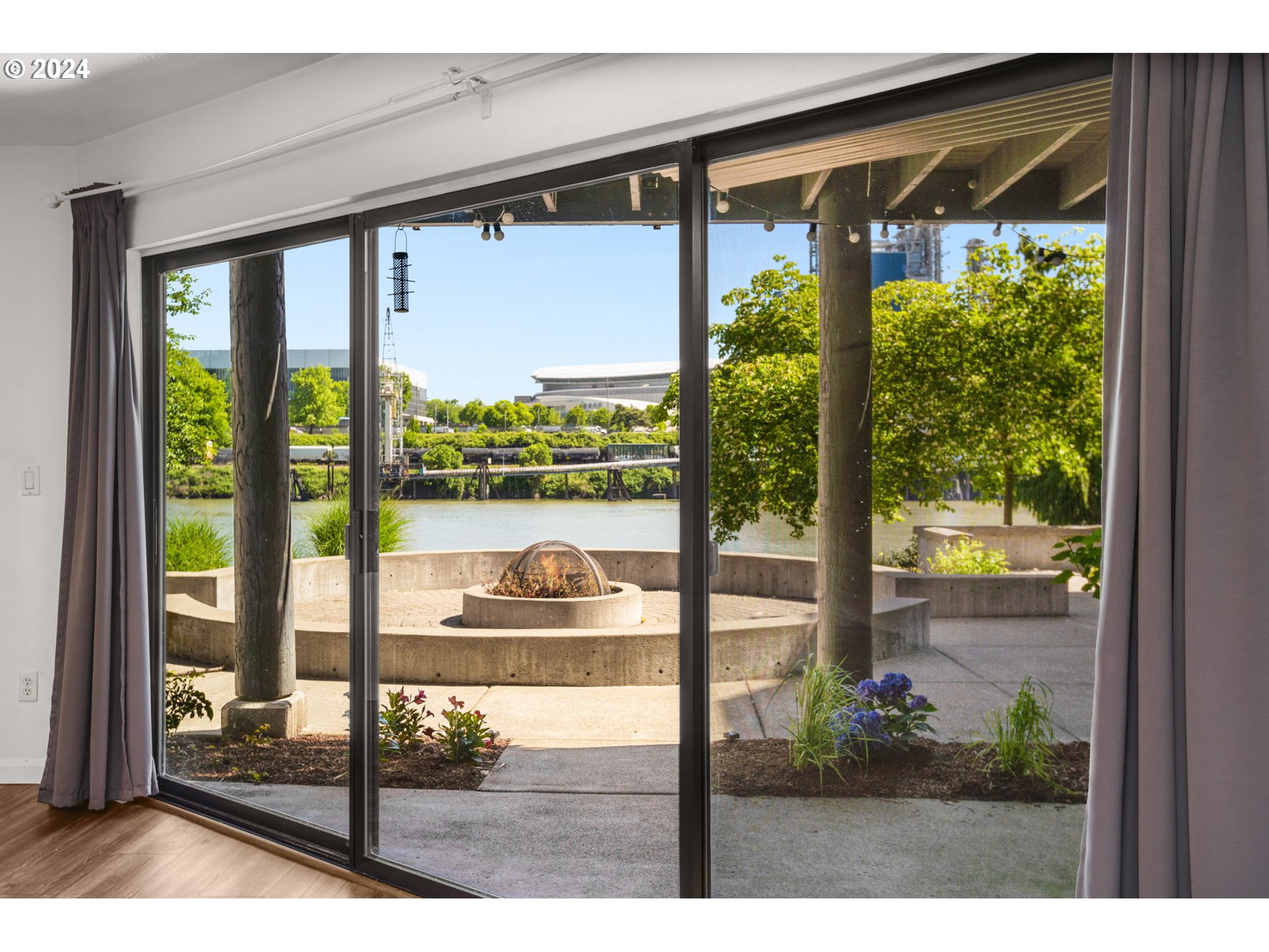 720 NW NAITO PKWY D11