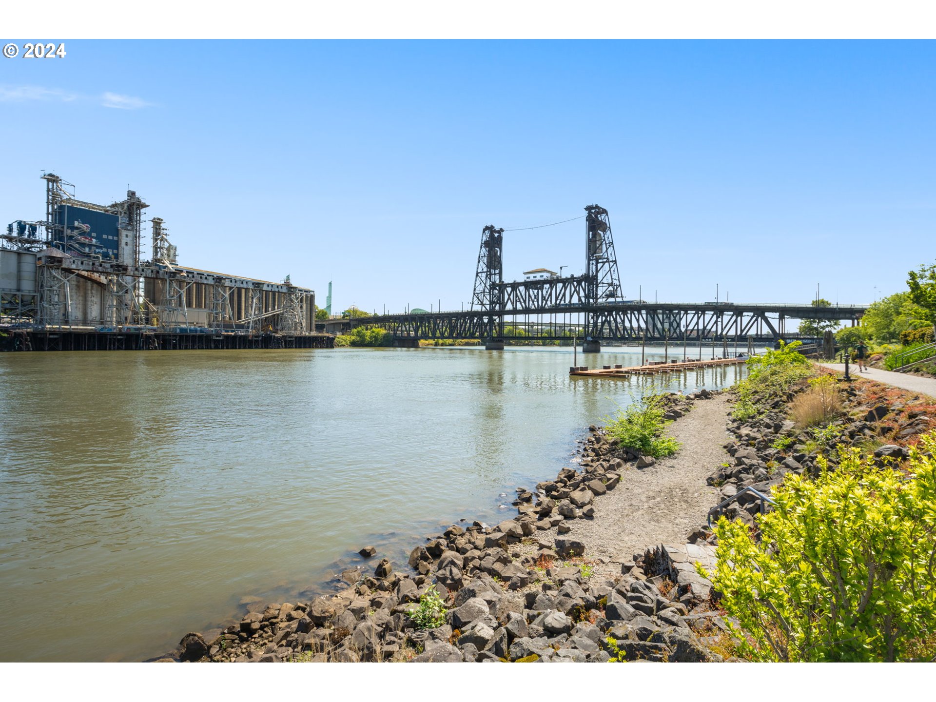 720 NW NAITO PKWY D11