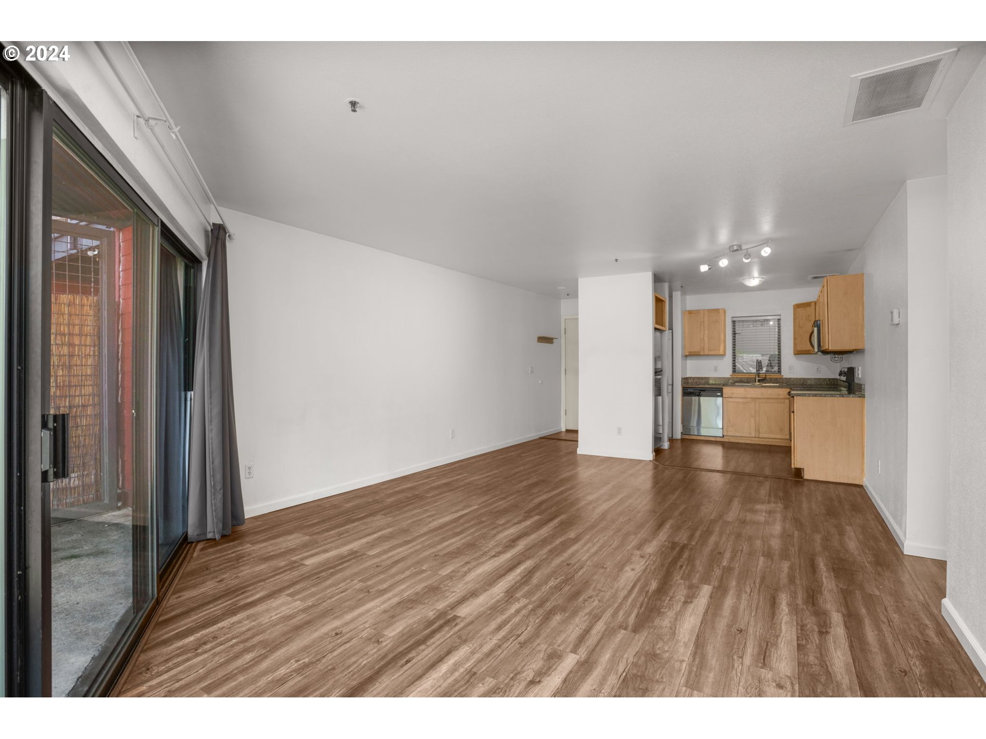 720 NW NAITO PKWY D11