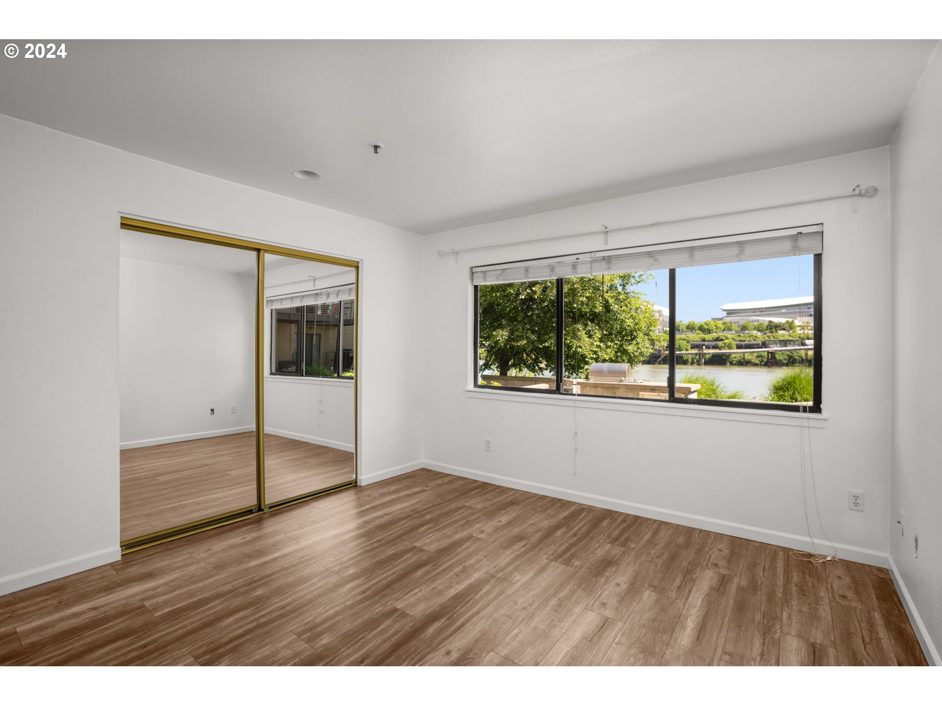 720 NW NAITO PKWY D11