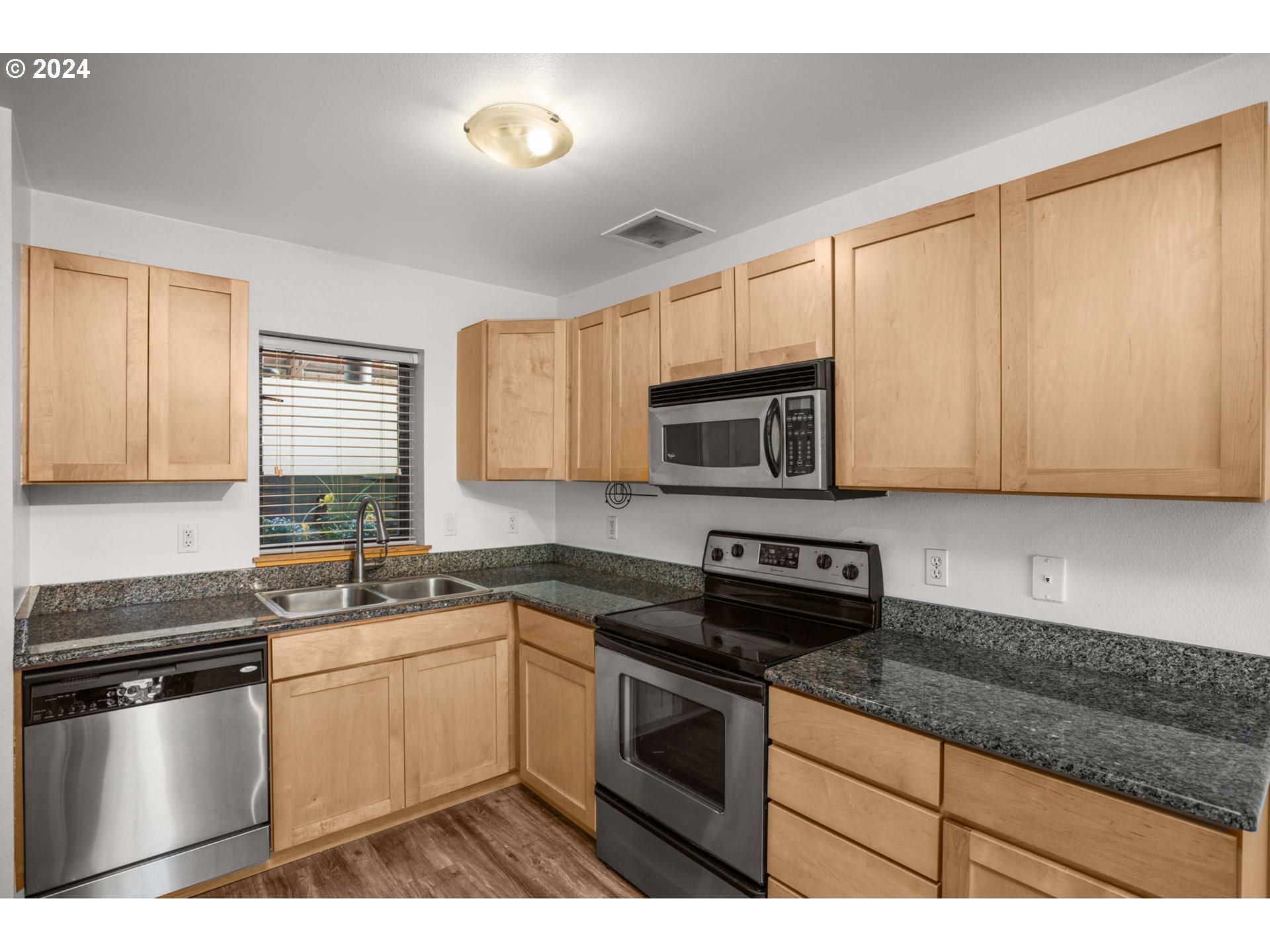 720 NW NAITO PKWY D11