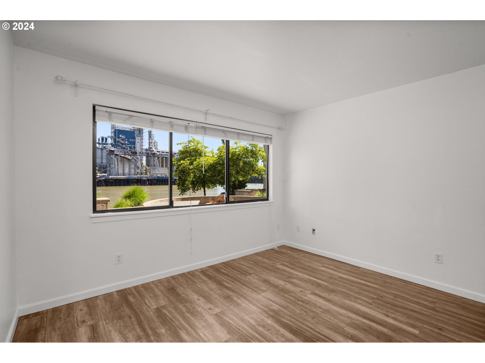 720 NW NAITO PKWY D11