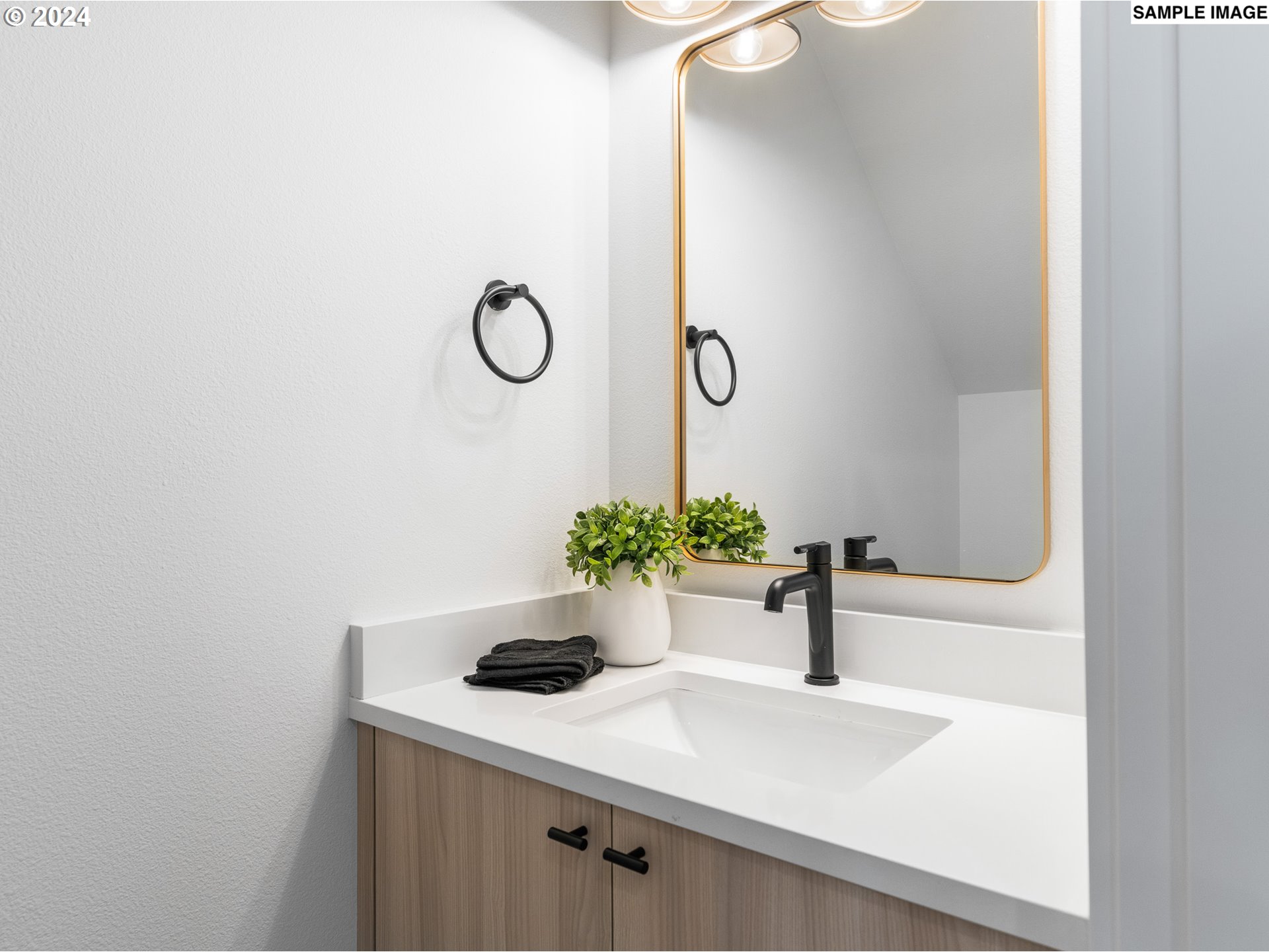 7567 N Gravenstein AVE 5