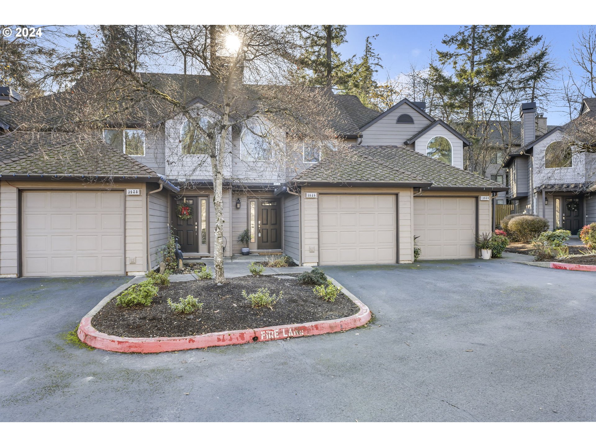 3926 CARMAN DR