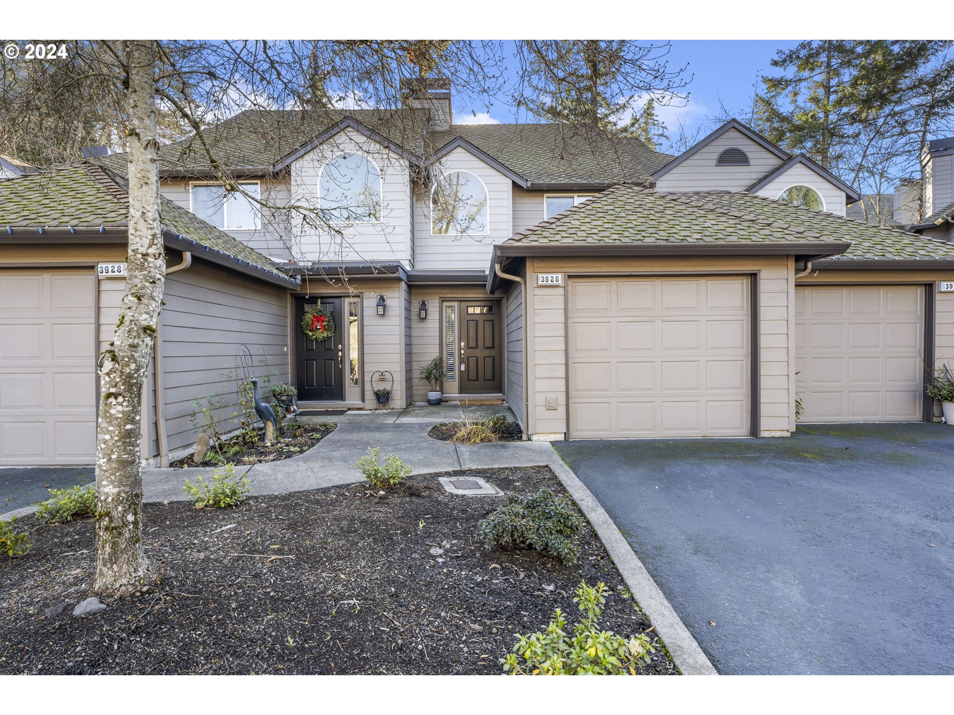 3926 CARMAN DR