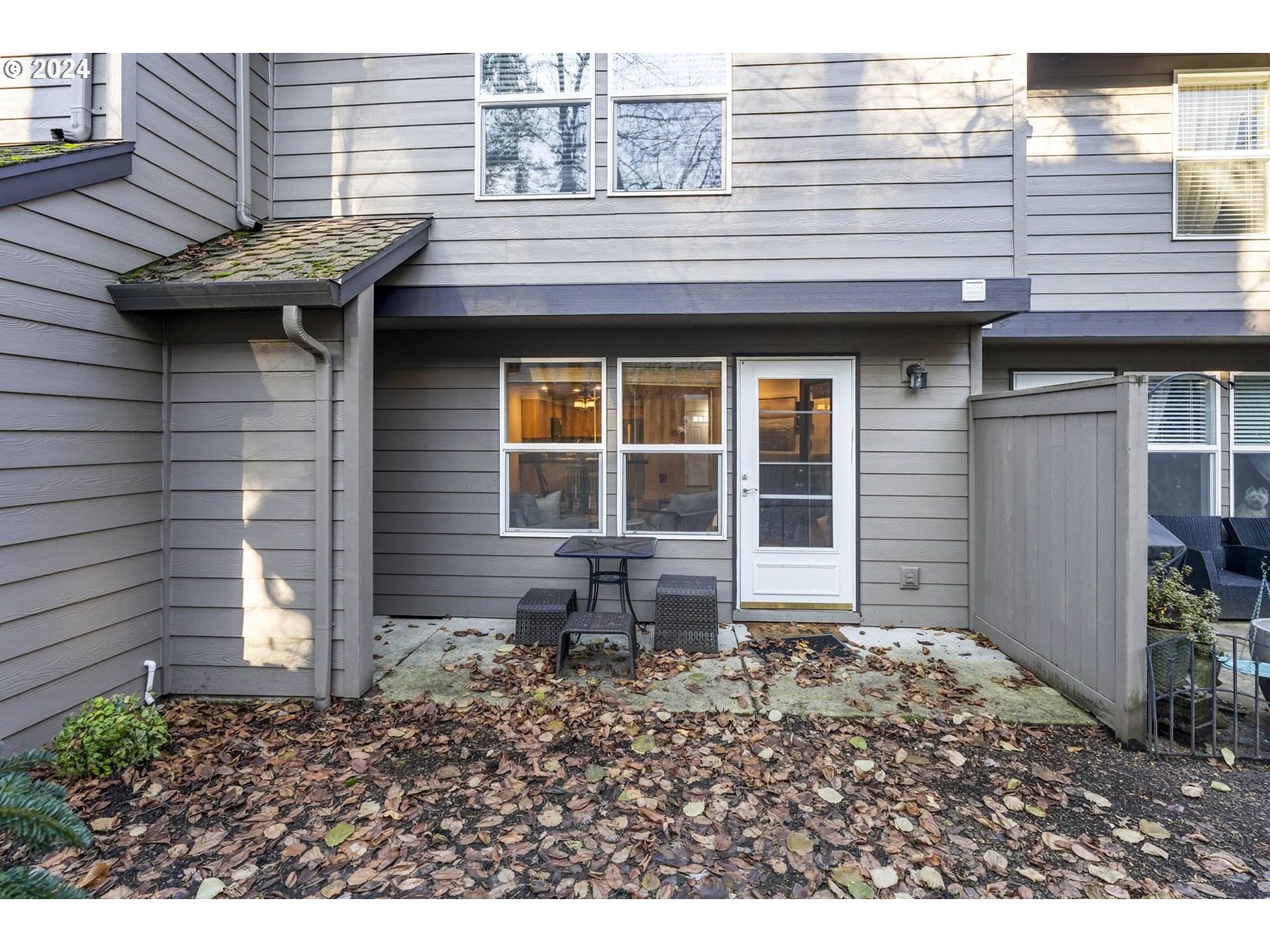 3926 CARMAN DR