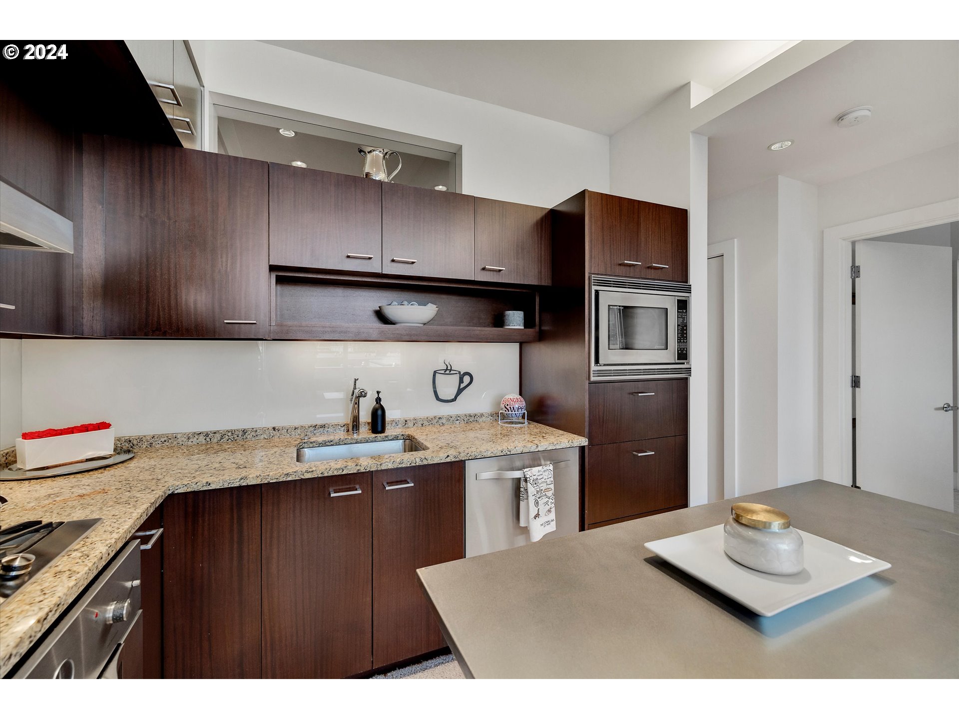 1001 NW LOVEJOY ST 502