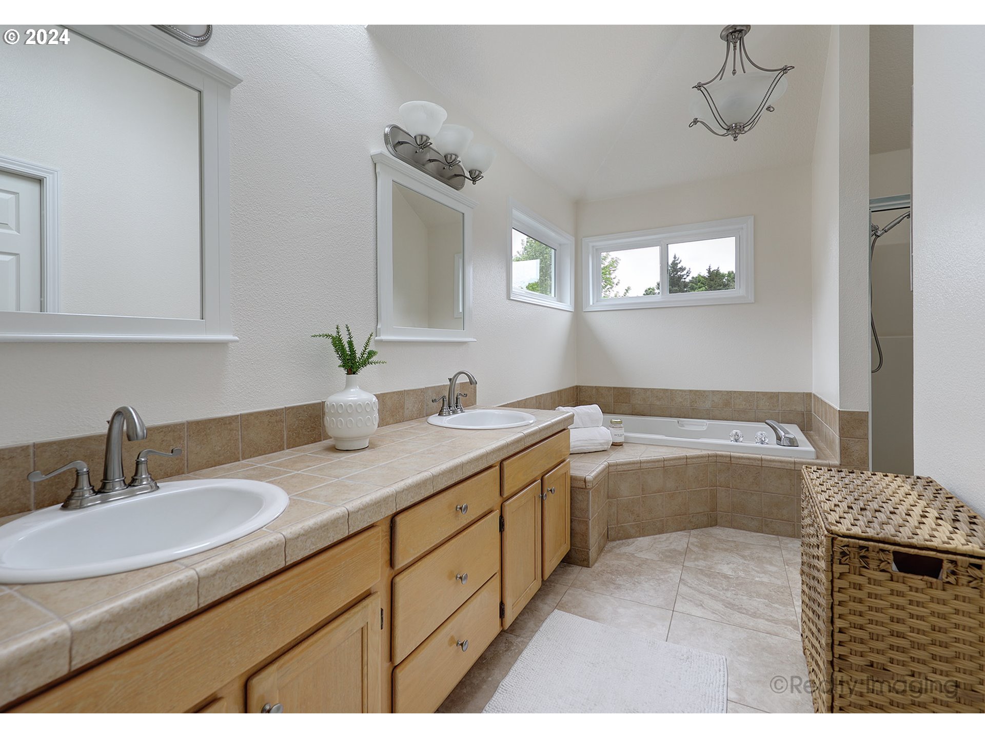 5045 GREENSBOROUGH CT