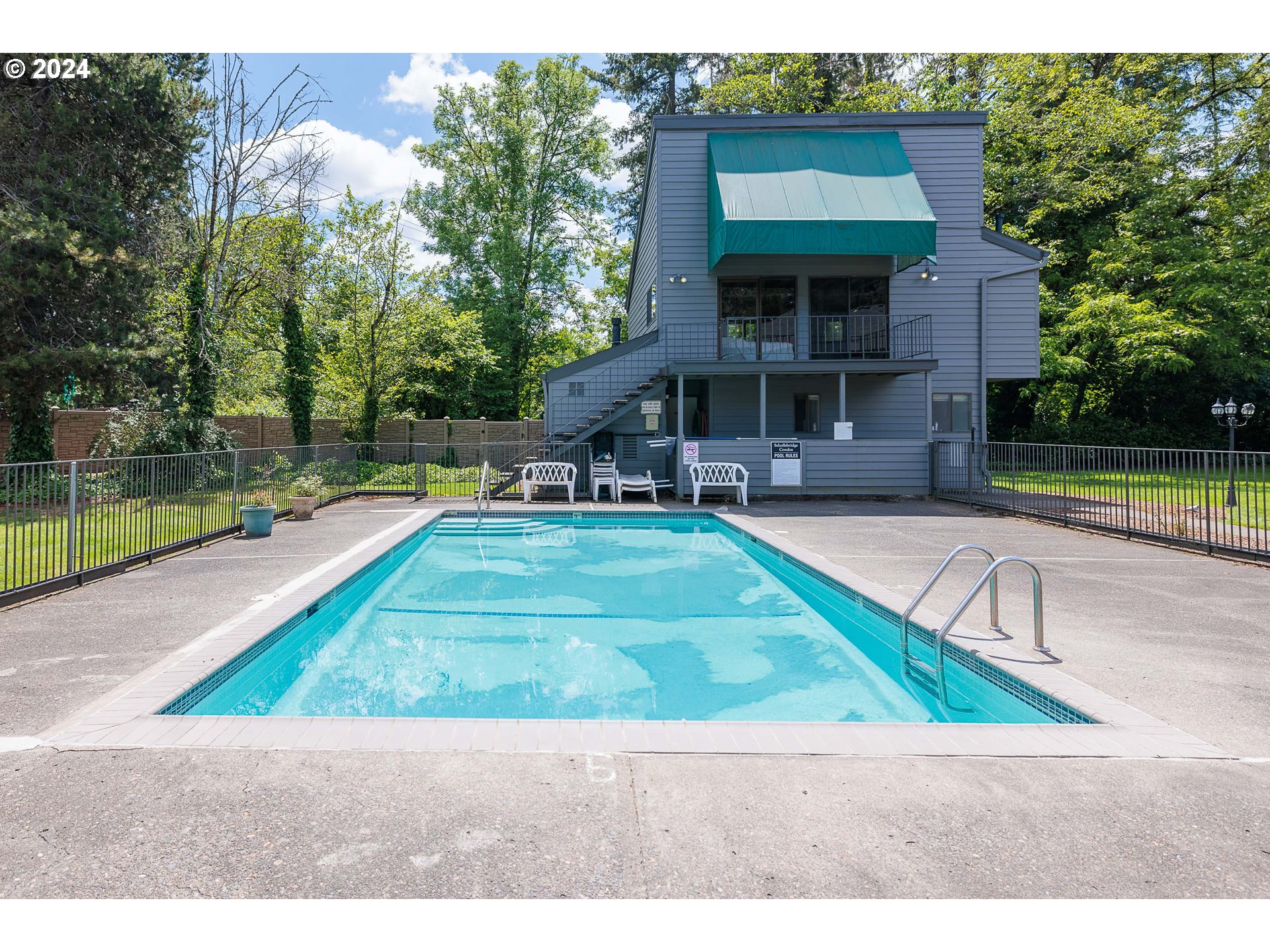 6745 SW SCHOLLS FERRY RD 15