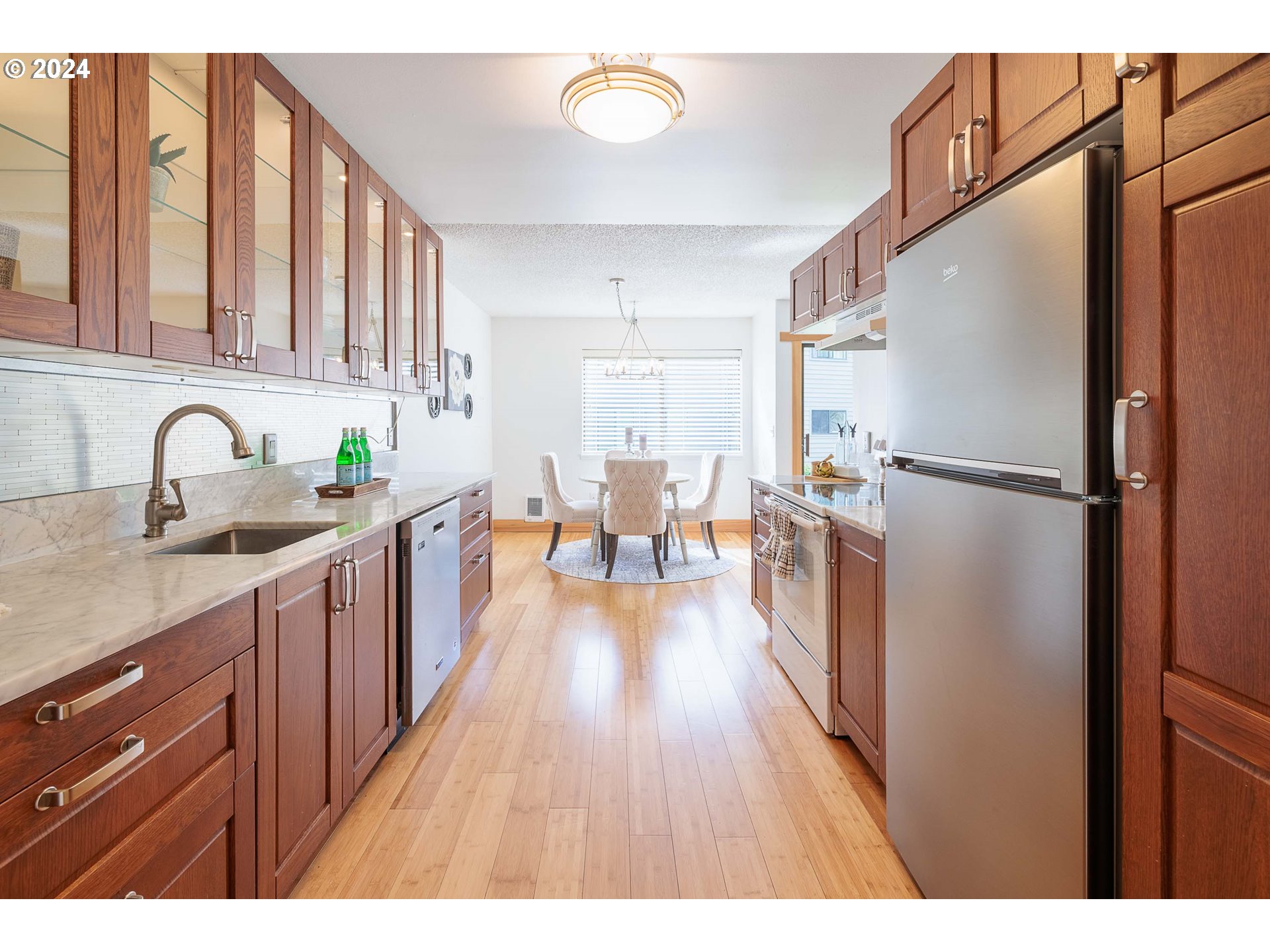 6745 SW SCHOLLS FERRY RD 15