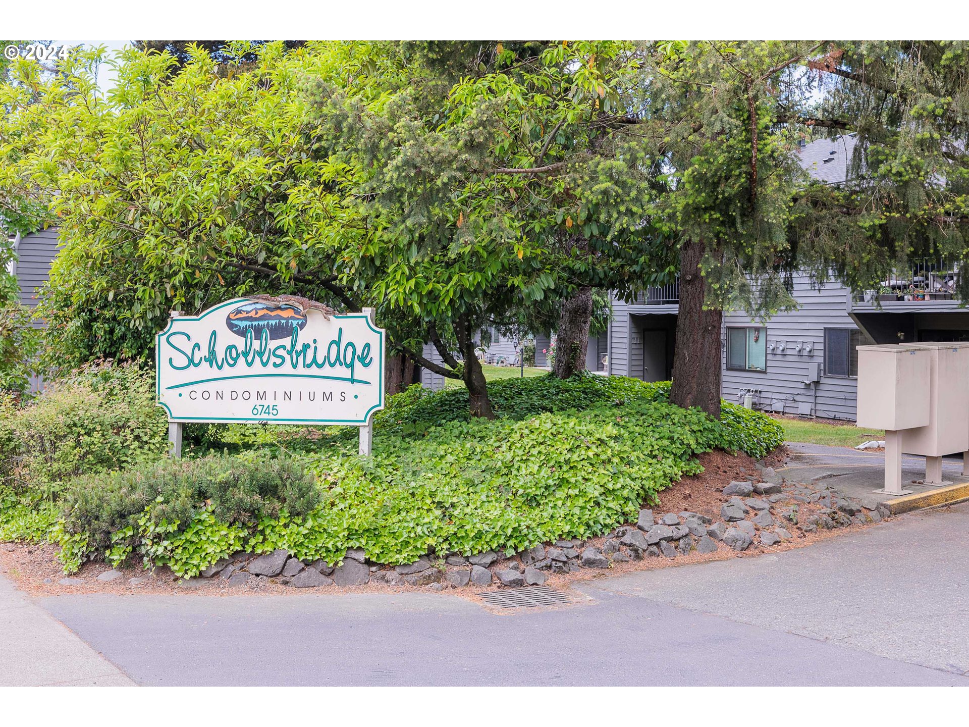 6745 SW SCHOLLS FERRY RD 15