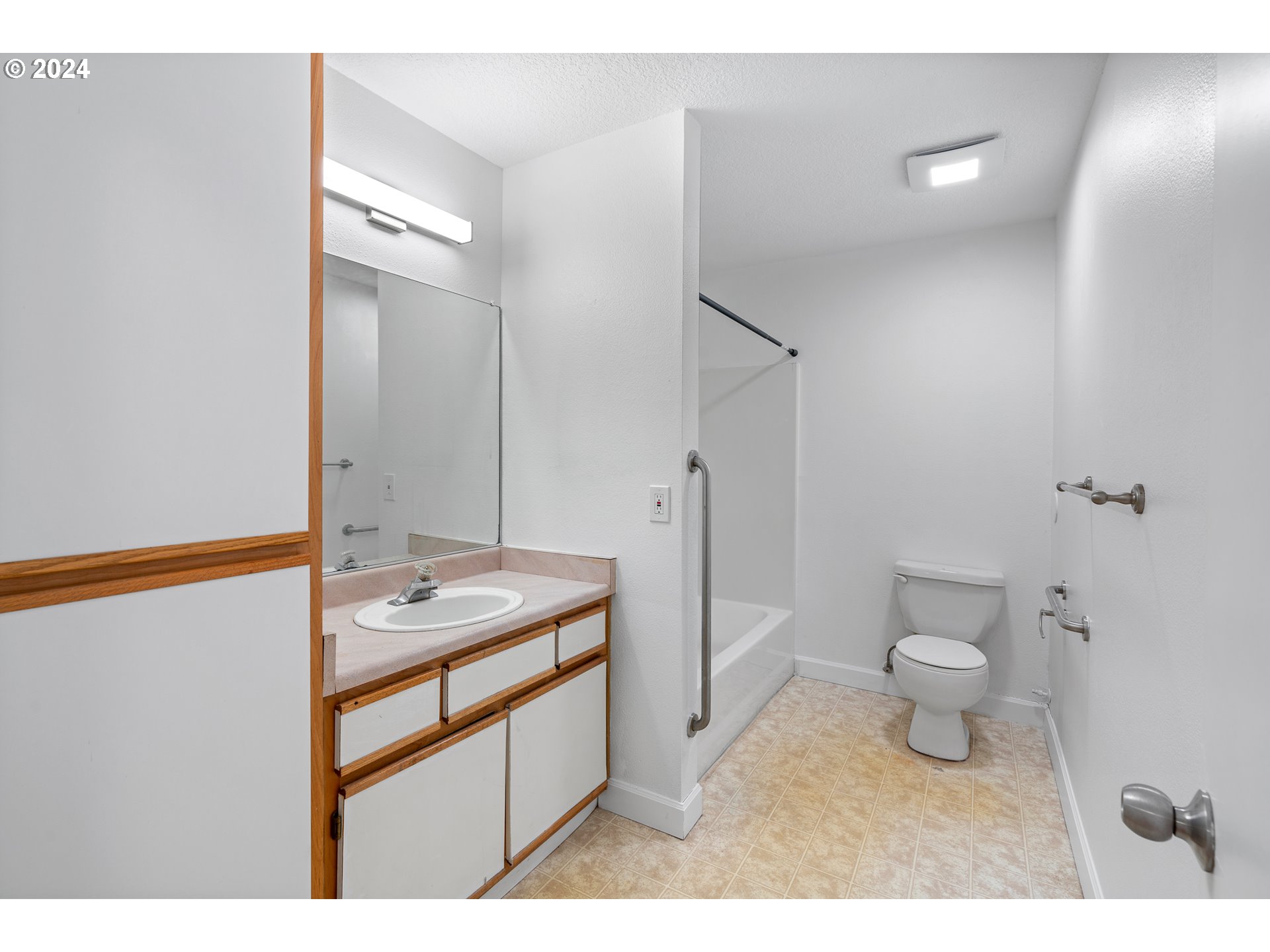 10660 SW DAVIES RD 44