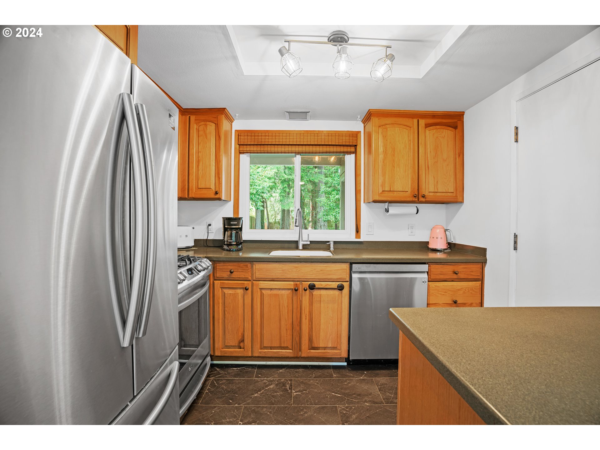 16485 SW KING CHARLES AVE