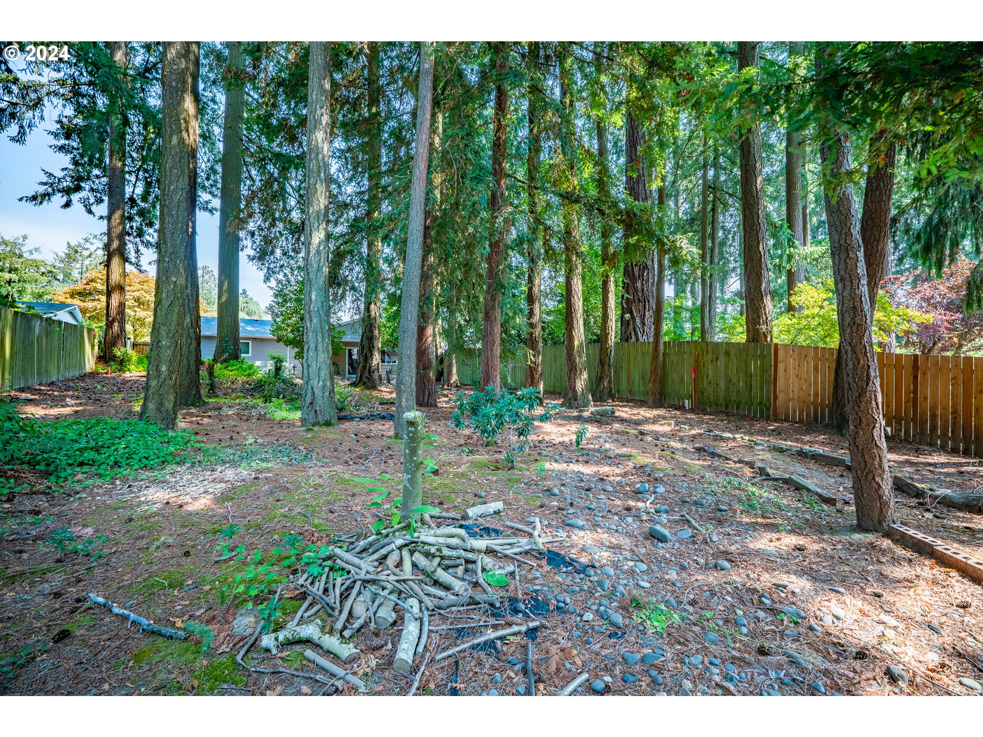 16485 SW KING CHARLES AVE