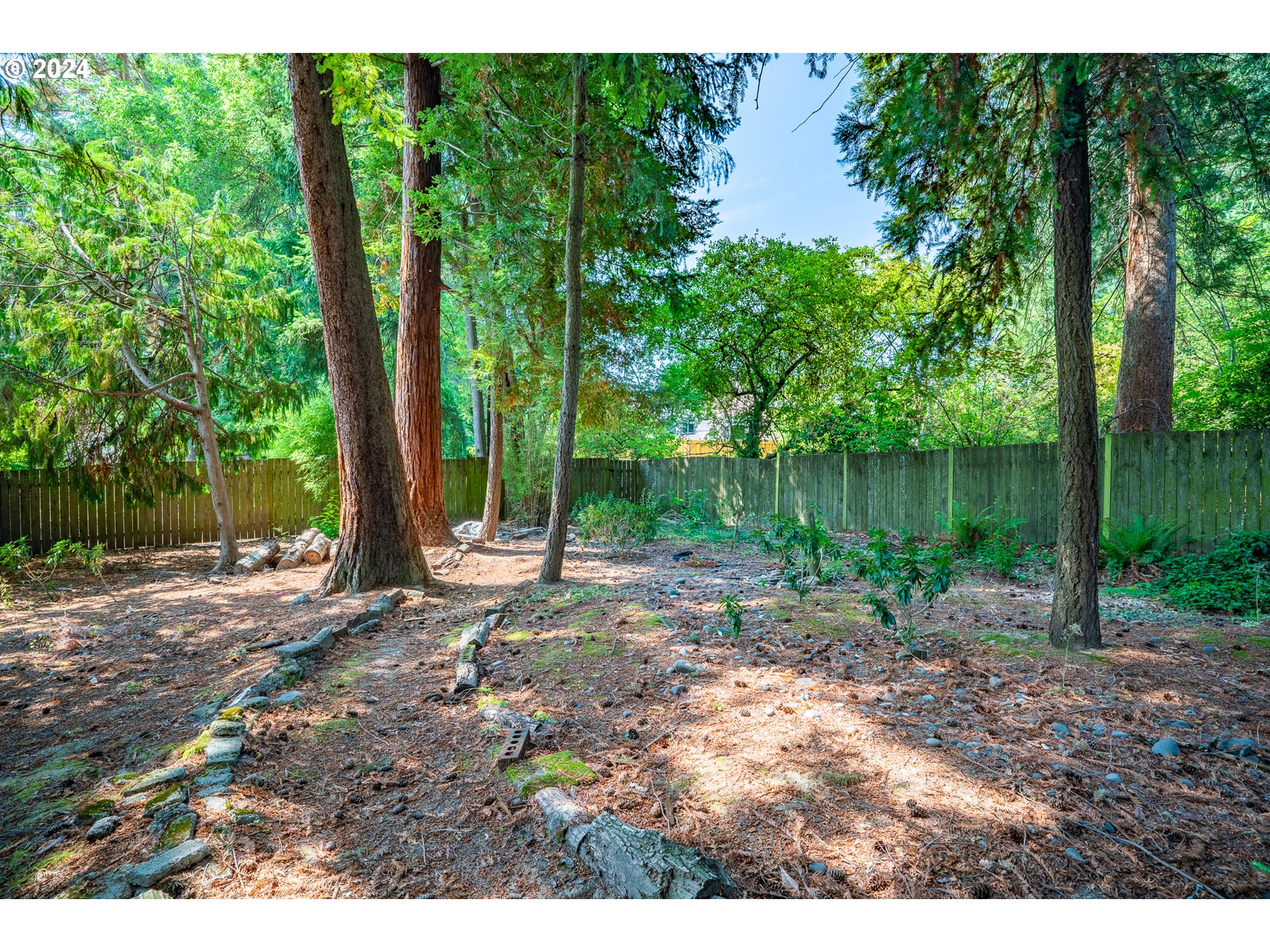 16485 SW KING CHARLES AVE