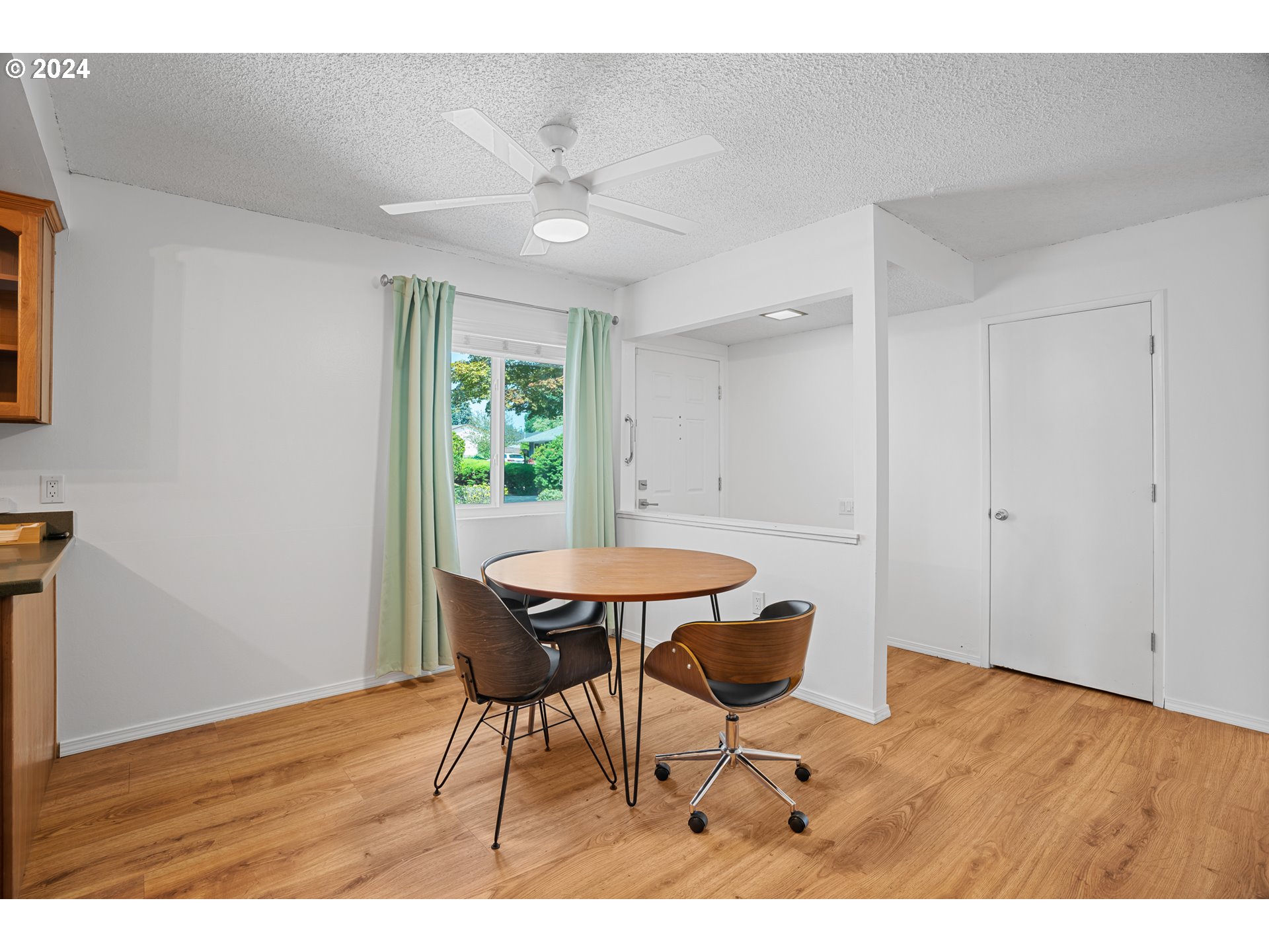 16485 SW KING CHARLES AVE