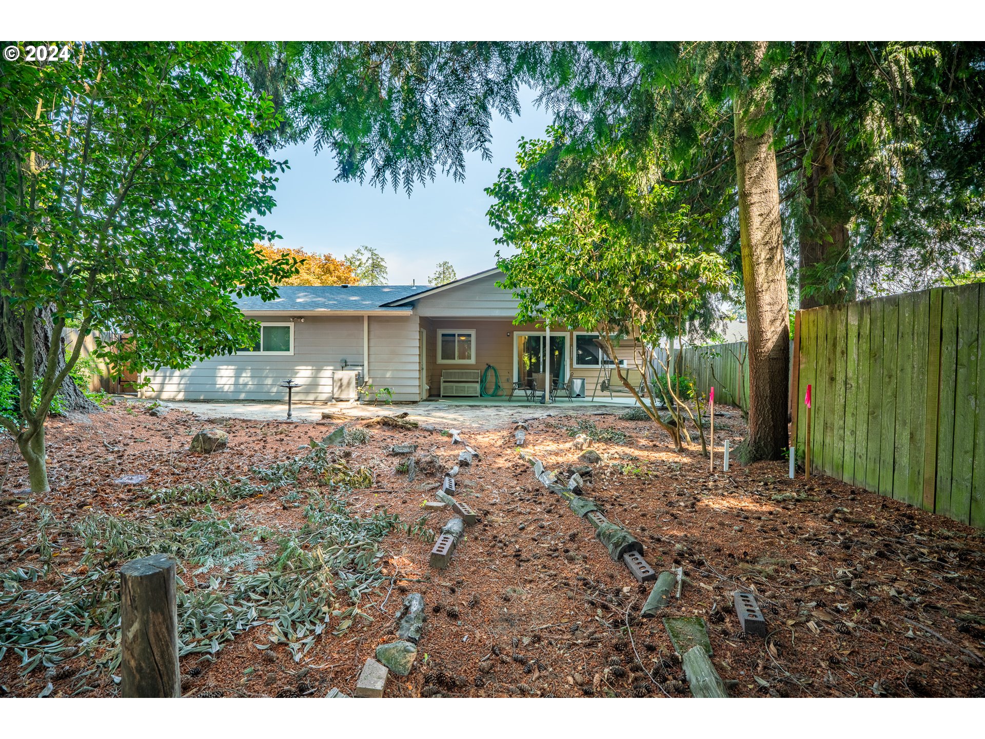 16485 SW KING CHARLES AVE