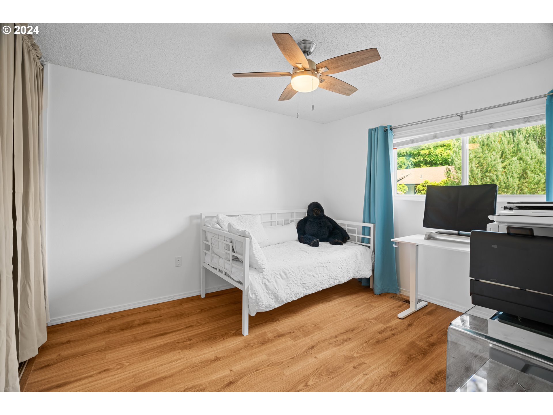 16485 SW KING CHARLES AVE