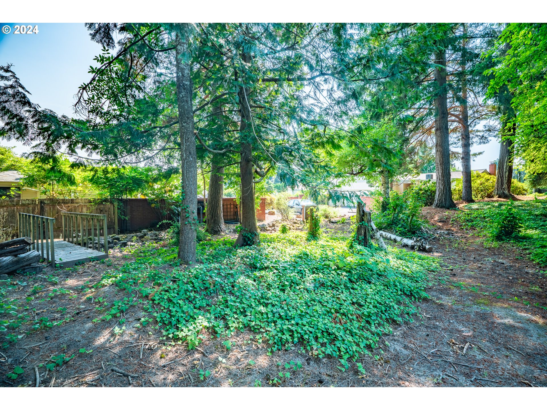 16485 SW KING CHARLES AVE