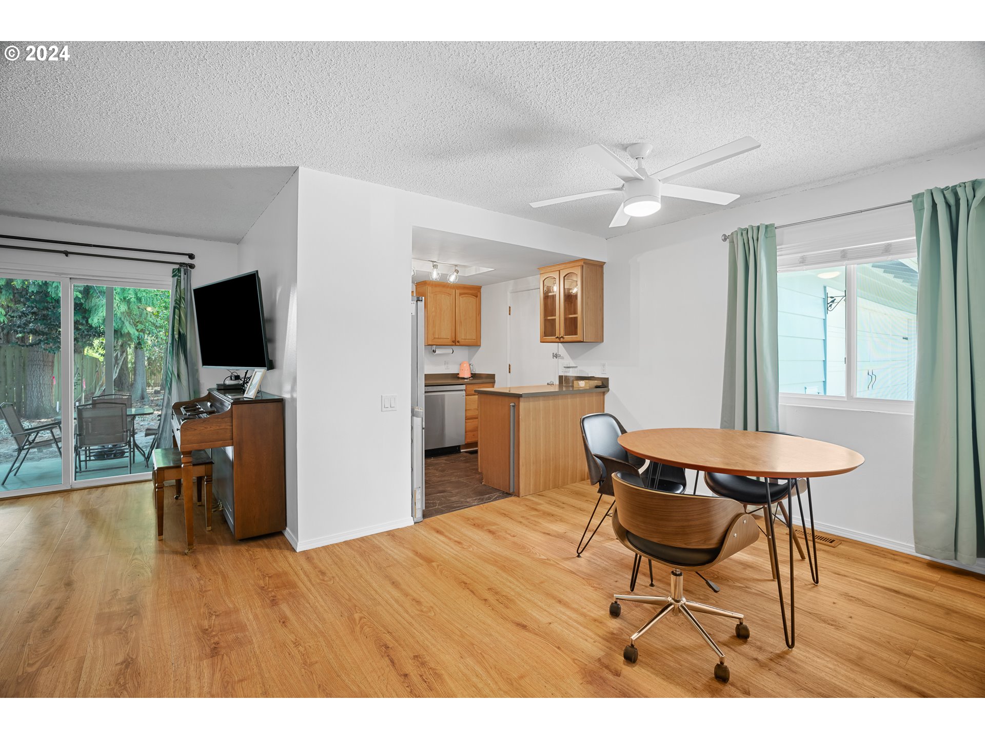 16485 SW KING CHARLES AVE